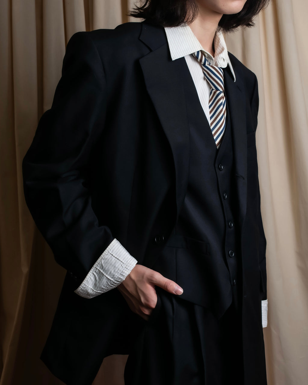 "BALENCIAGA" Taylor & Lodge tailoring wool three-piece set