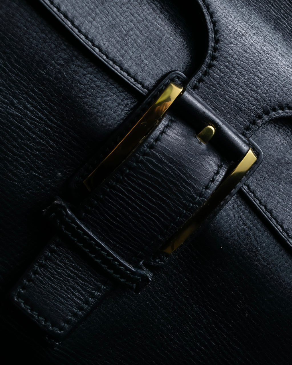 "GUCCI" Double flap design grained leather one-handle bag