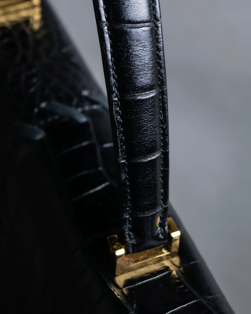 "YVES SAINT LAURENT" Braided stitch design crocodile embossed leather one-handle bag