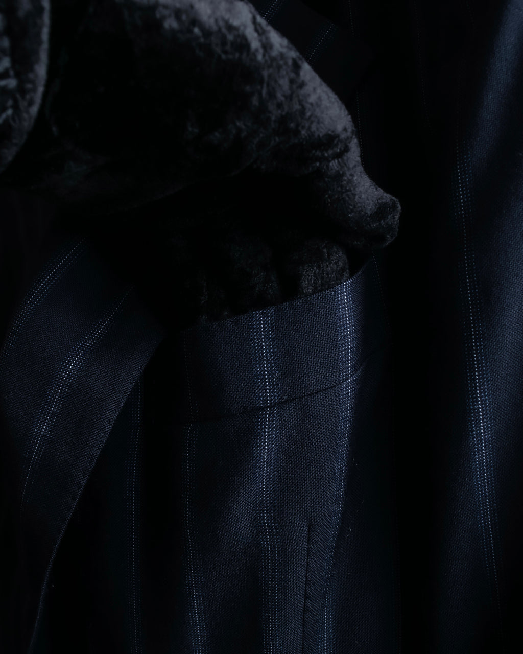 "GUCCI" Notch drop shaped tailored jacket & tapered silhouette slacks stripe set up