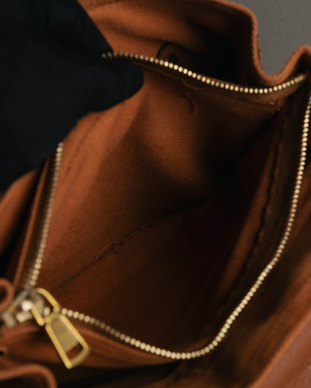 "Yves Saint Laurent" 00's-10's Structured leather shoulder bag