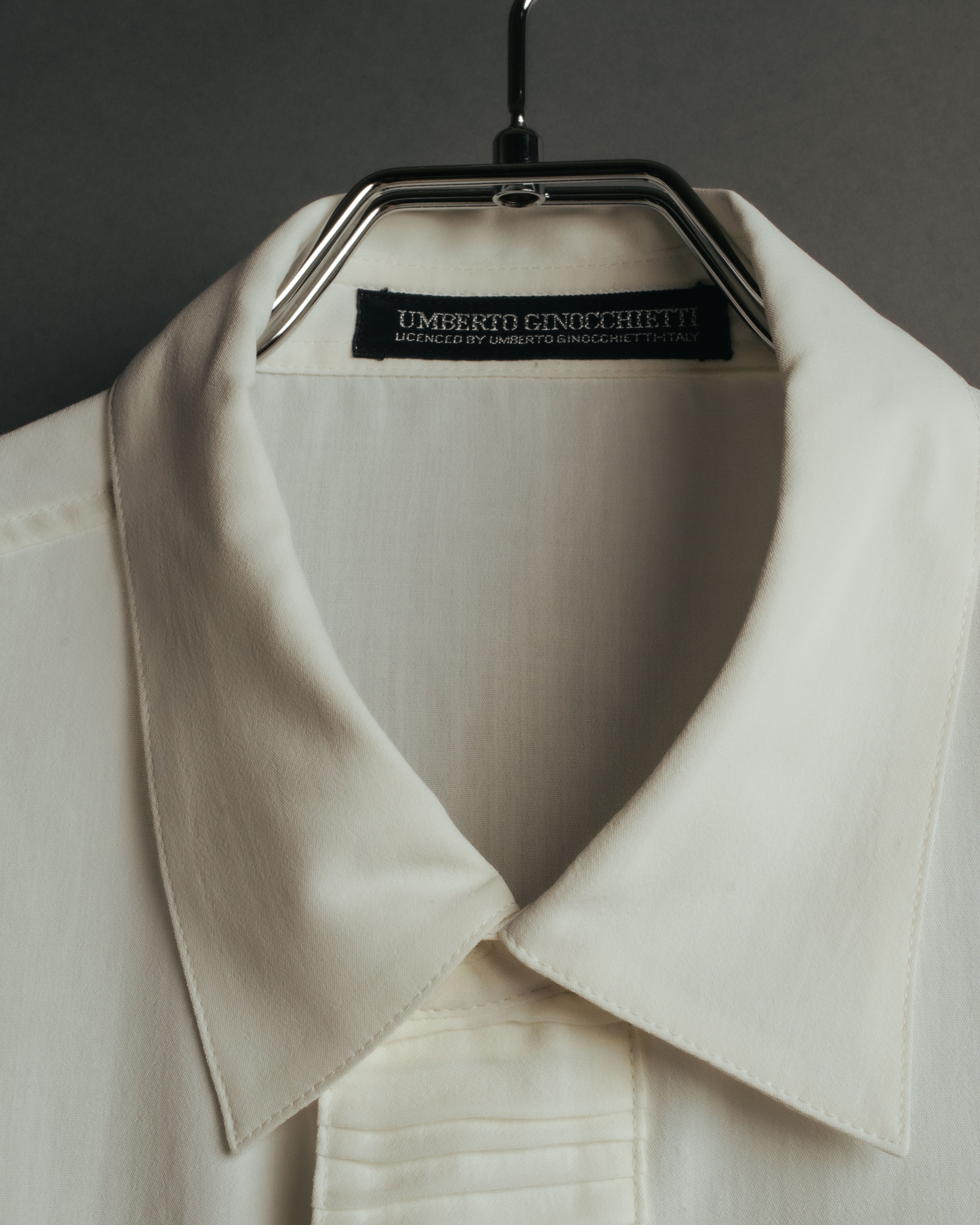 “UMBERTO GINOCCHIETTI“ 80’s-90’s pleated front ivory dress shirt