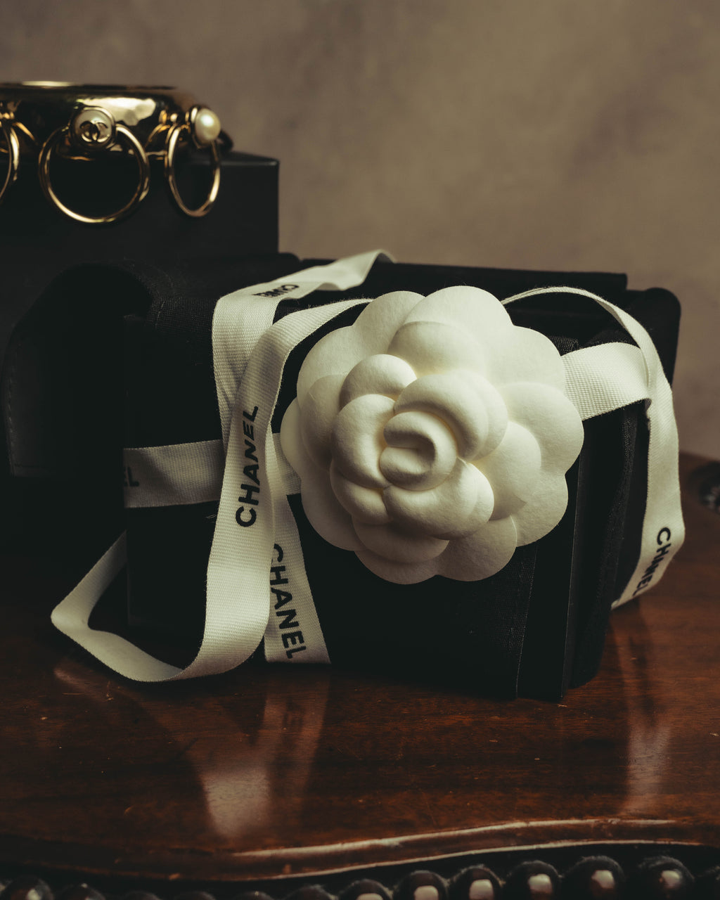 -SPECIAL- “CHANEL” 22C Pearl embellished ring statement cuff bracelet