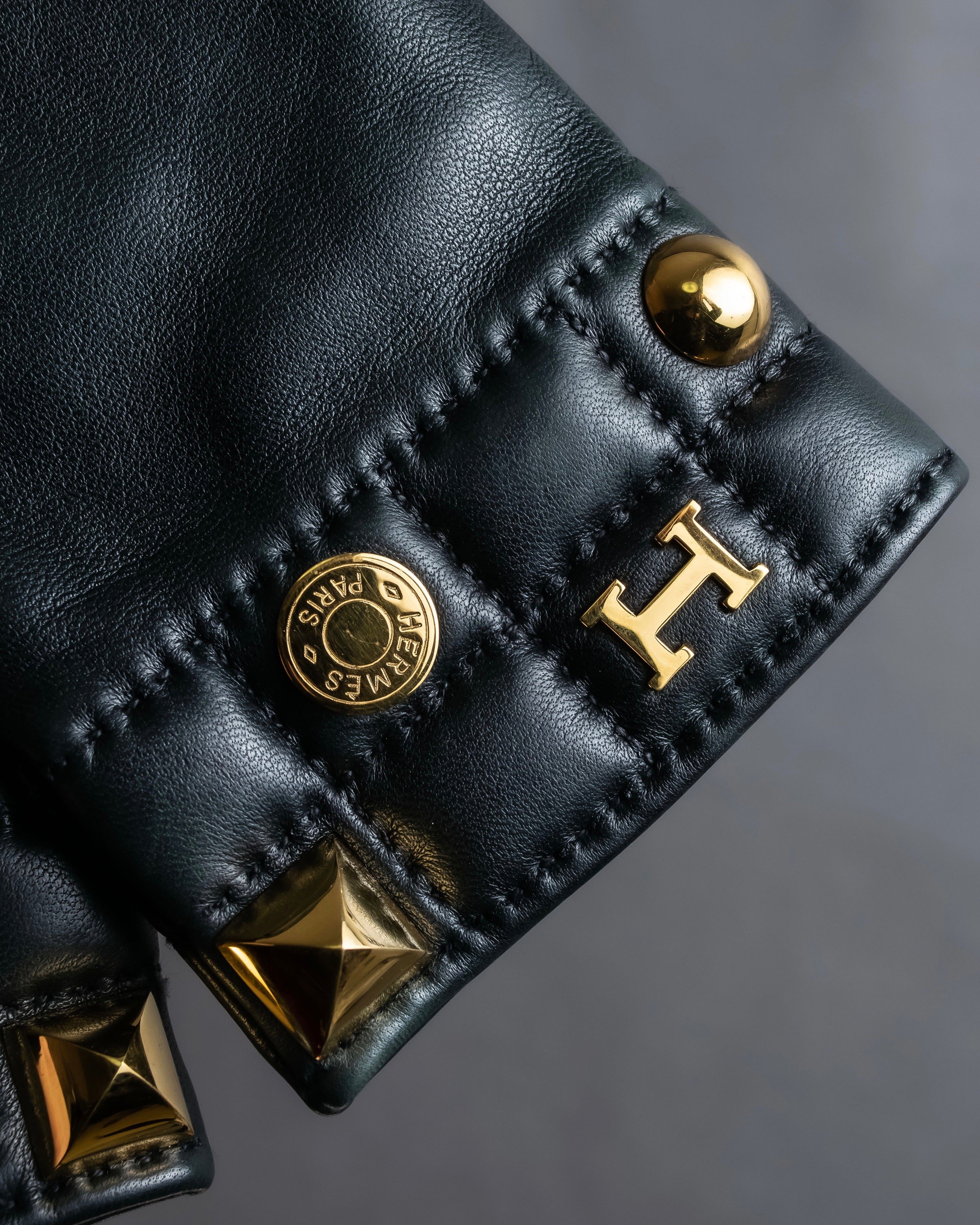 "HERMES" H logo＆gold stud design leather gloves