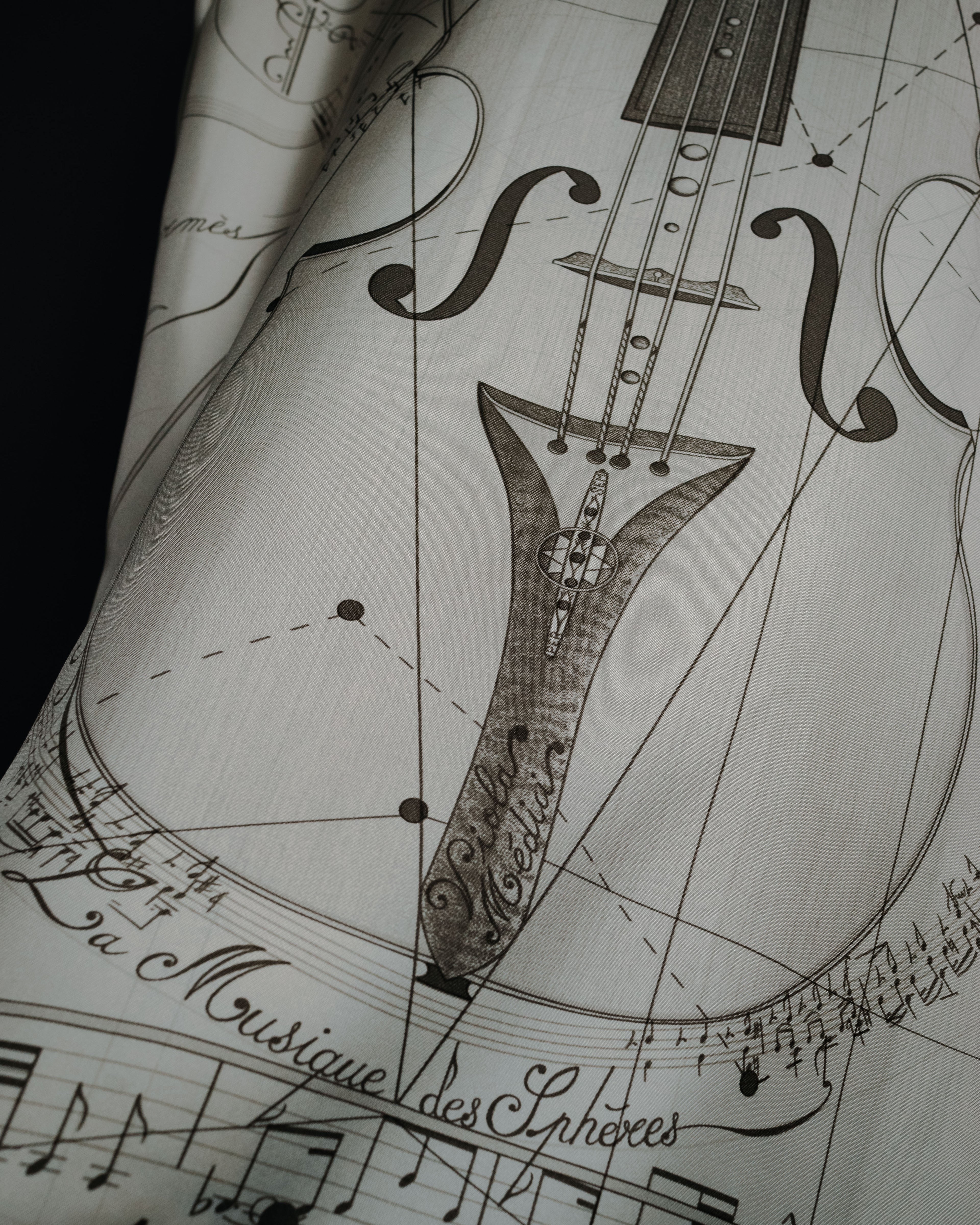 –SPECIAL– "HERMES" 90’s La musique des sphères silk twill printed shirt