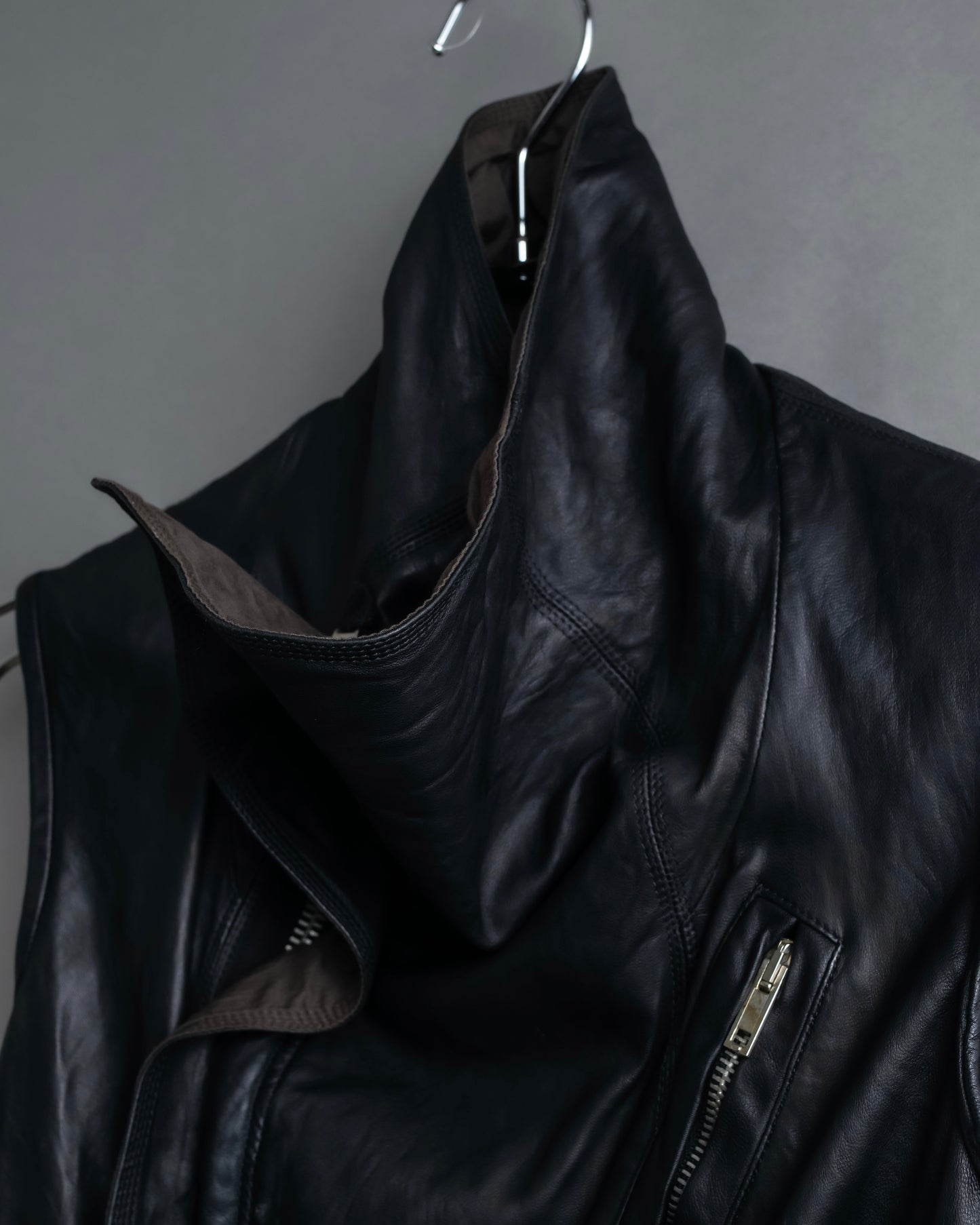 "Rick Owens" 100% lamb leather high neck sleeveless jacket