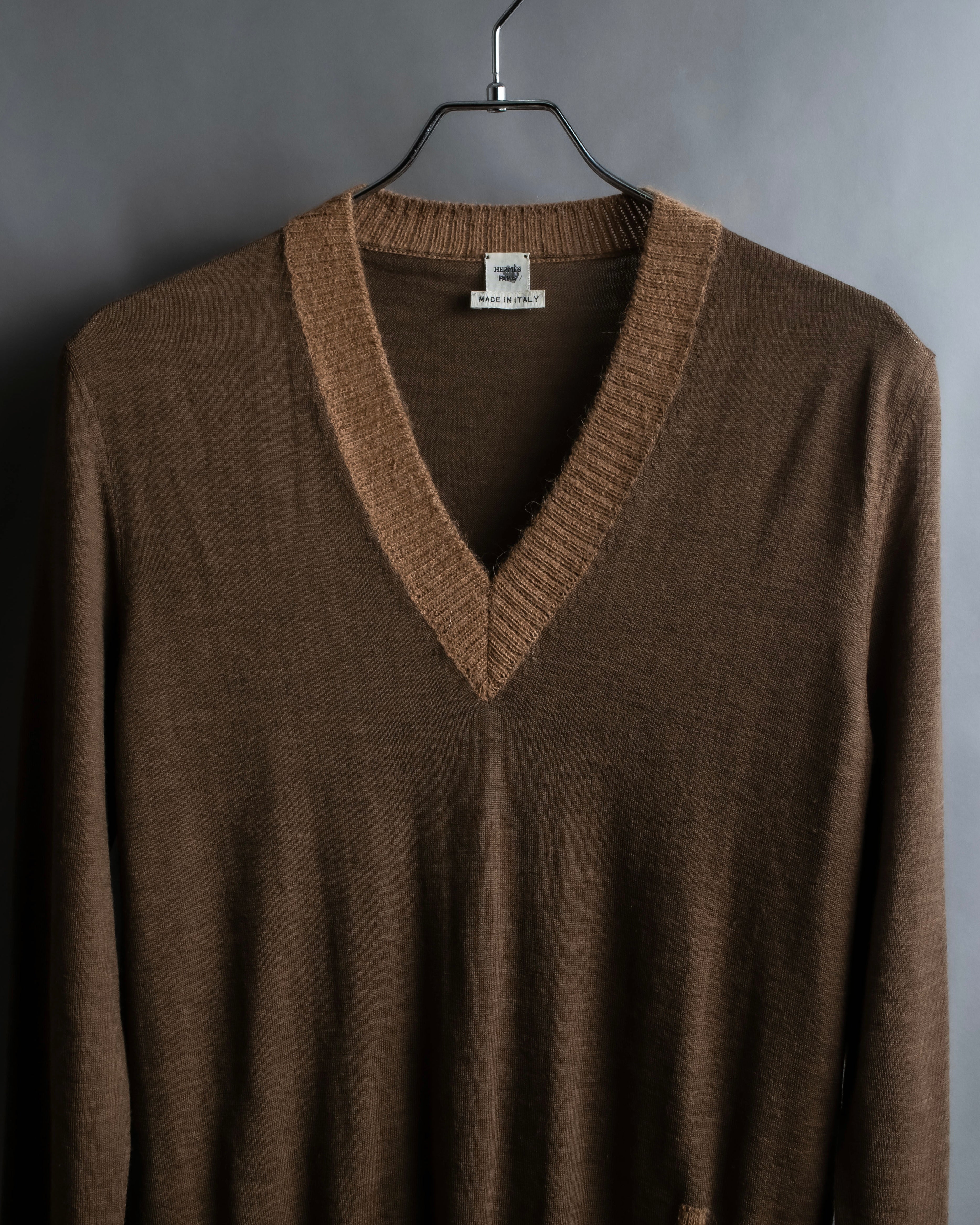 "HERMES" Gaultier period H logo engraved V-neck knit