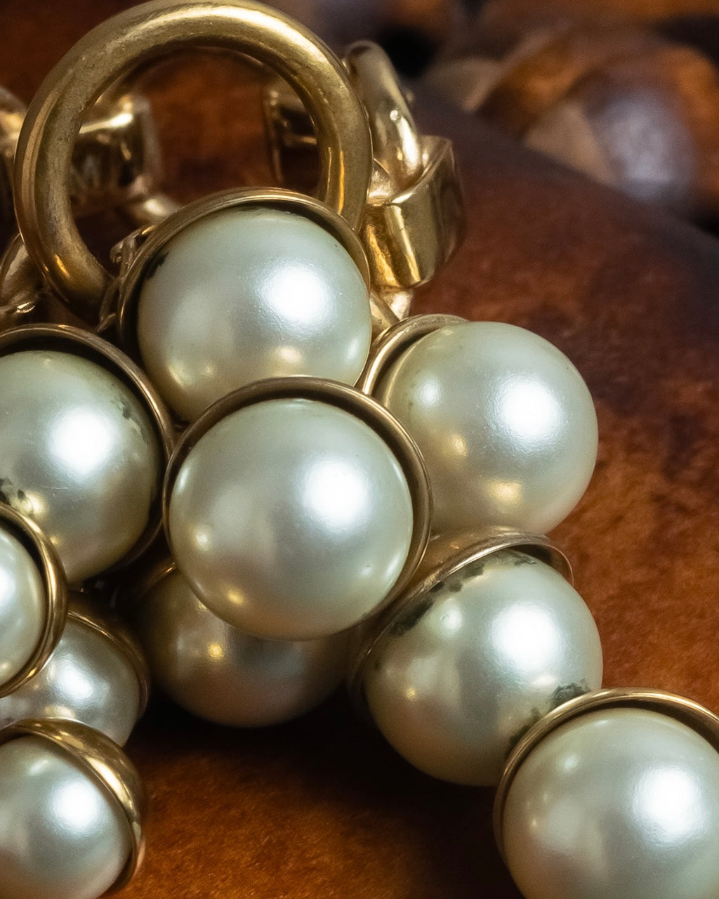 "Christian Dior" Pearl charm top chain link arm ring