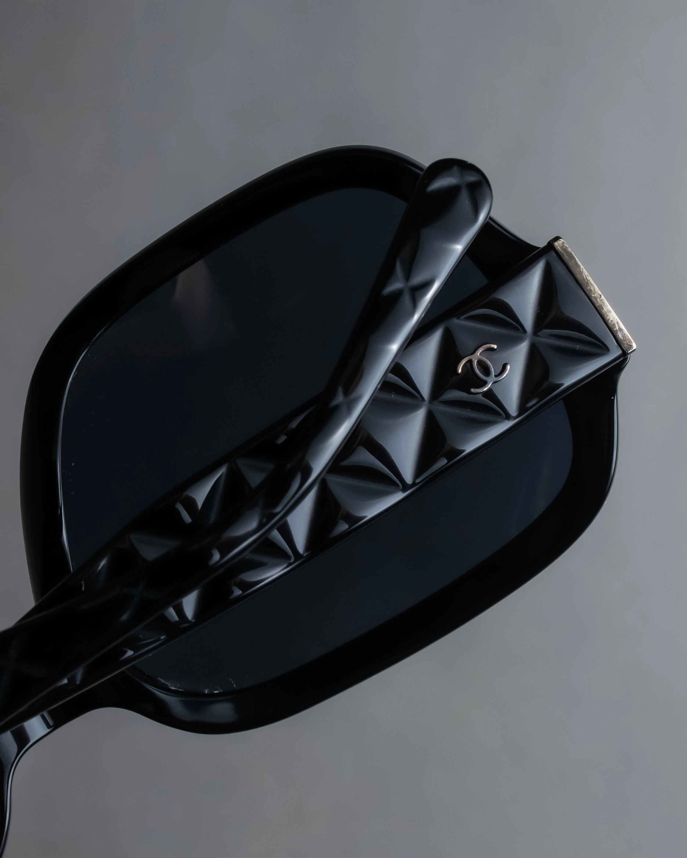 "CHANEL" Matelasse quilted design sunglasses