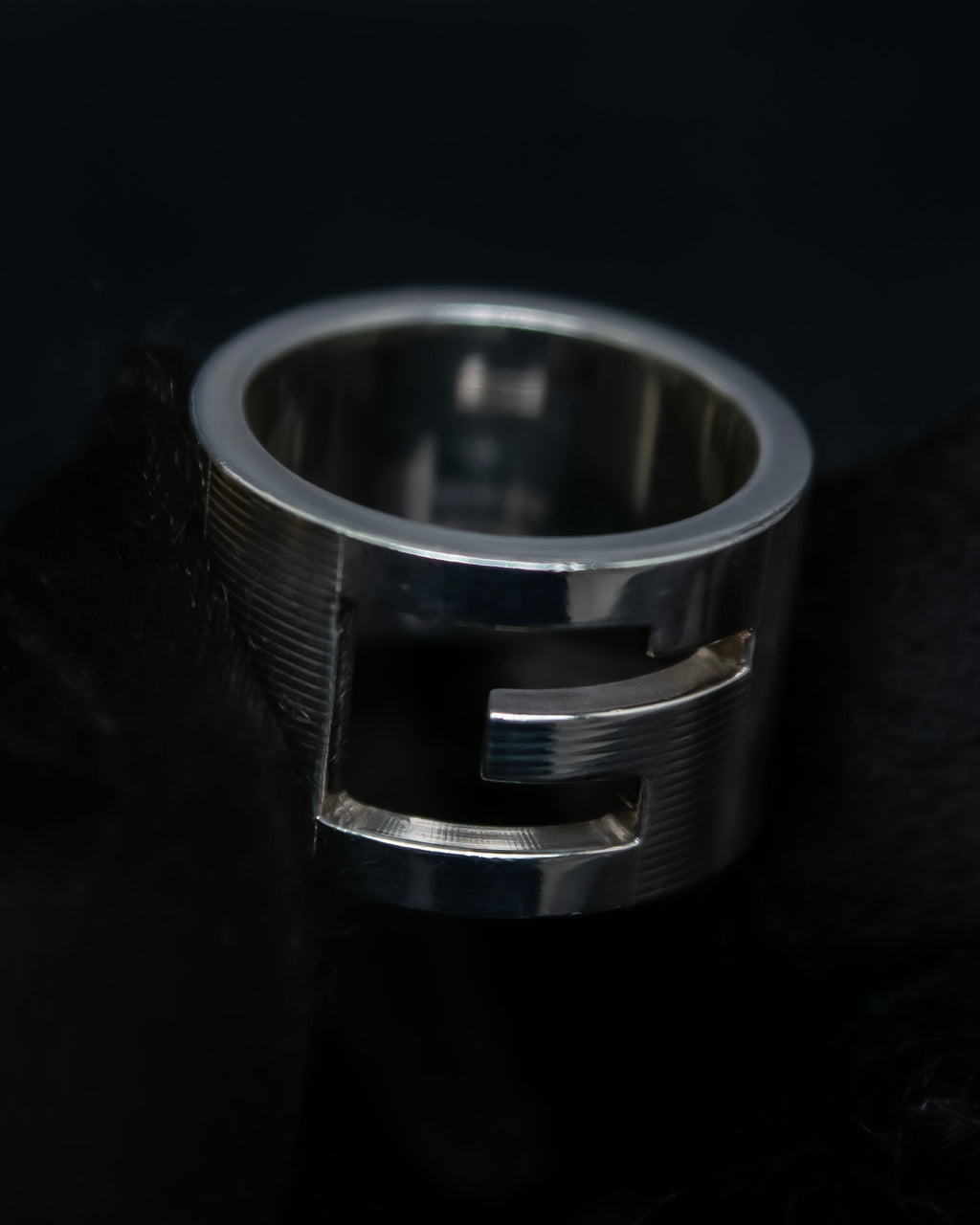 “GUCCI” G logo silver 925 ring