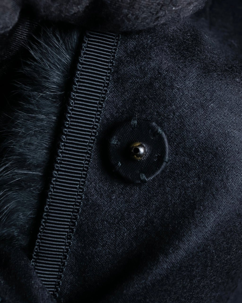 "Alexandar McQueen" Fur trimmed design shaped tailored jacket