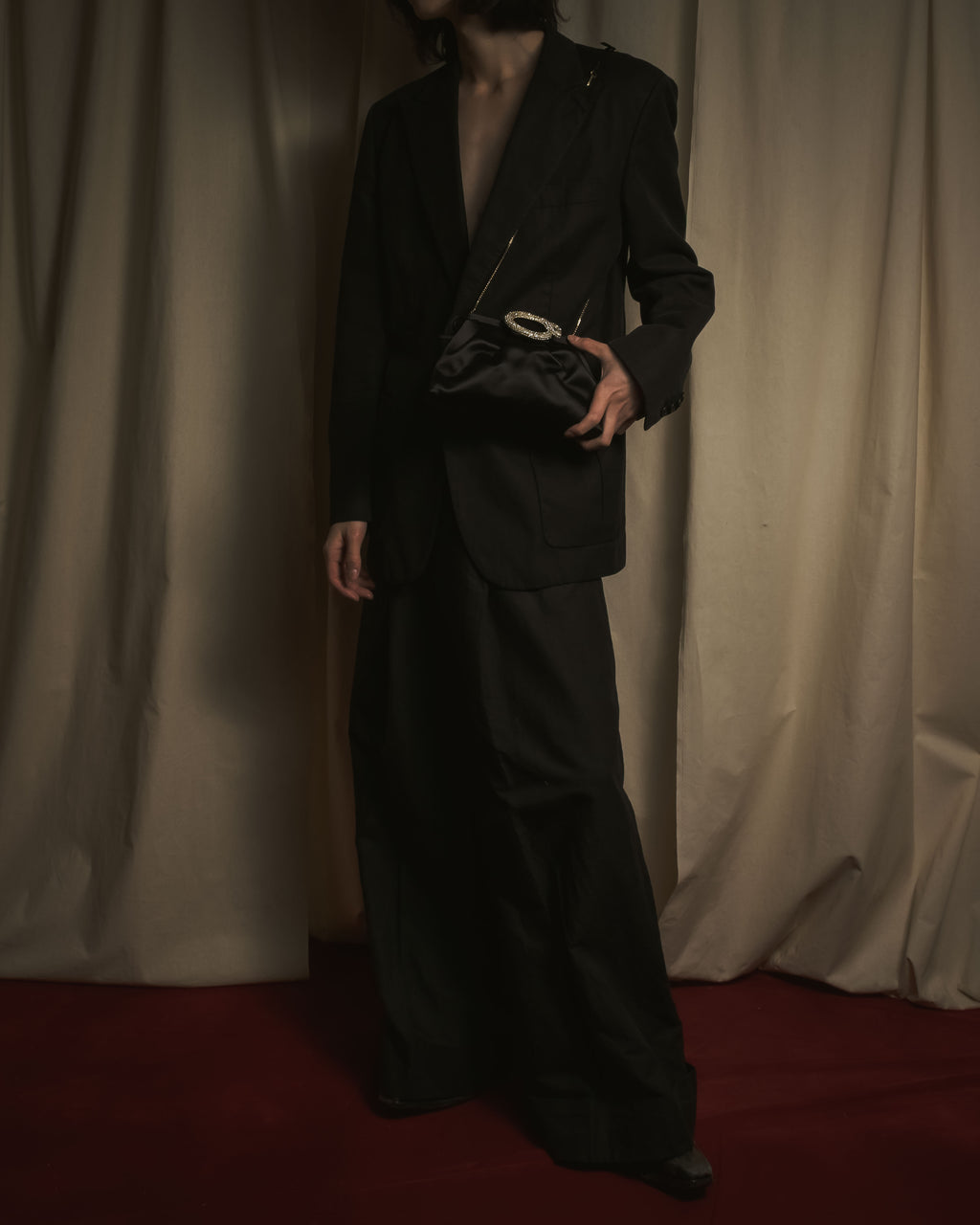 瓦伦蒂诺·加拉瓦尼 80年代末-90年代初水晶蛇形扣缎面晚宴包