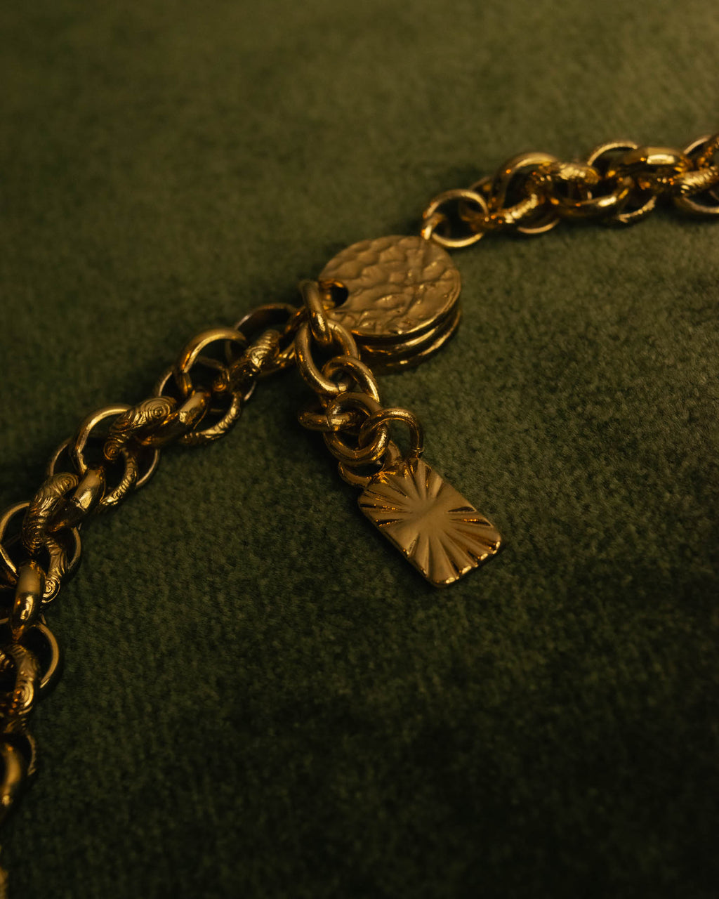-SPECIAL- “YVES SAINT LAURENT” 80’s-90’s Baroque statement necklace