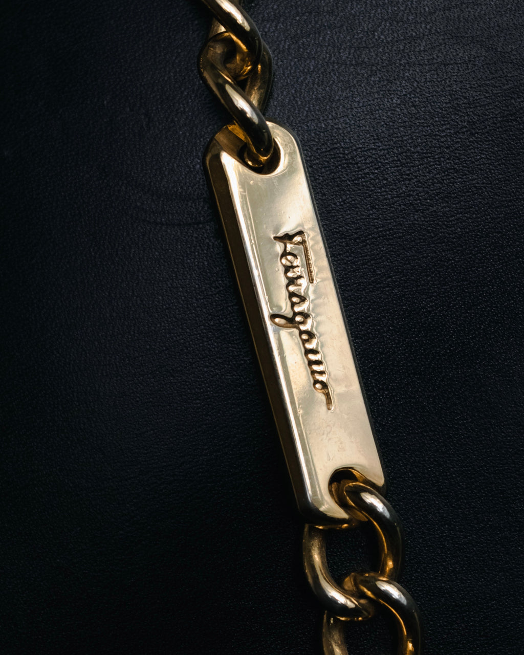 "Salvatore Ferragamo" 90’s Iconic gancini chain shoulder bag