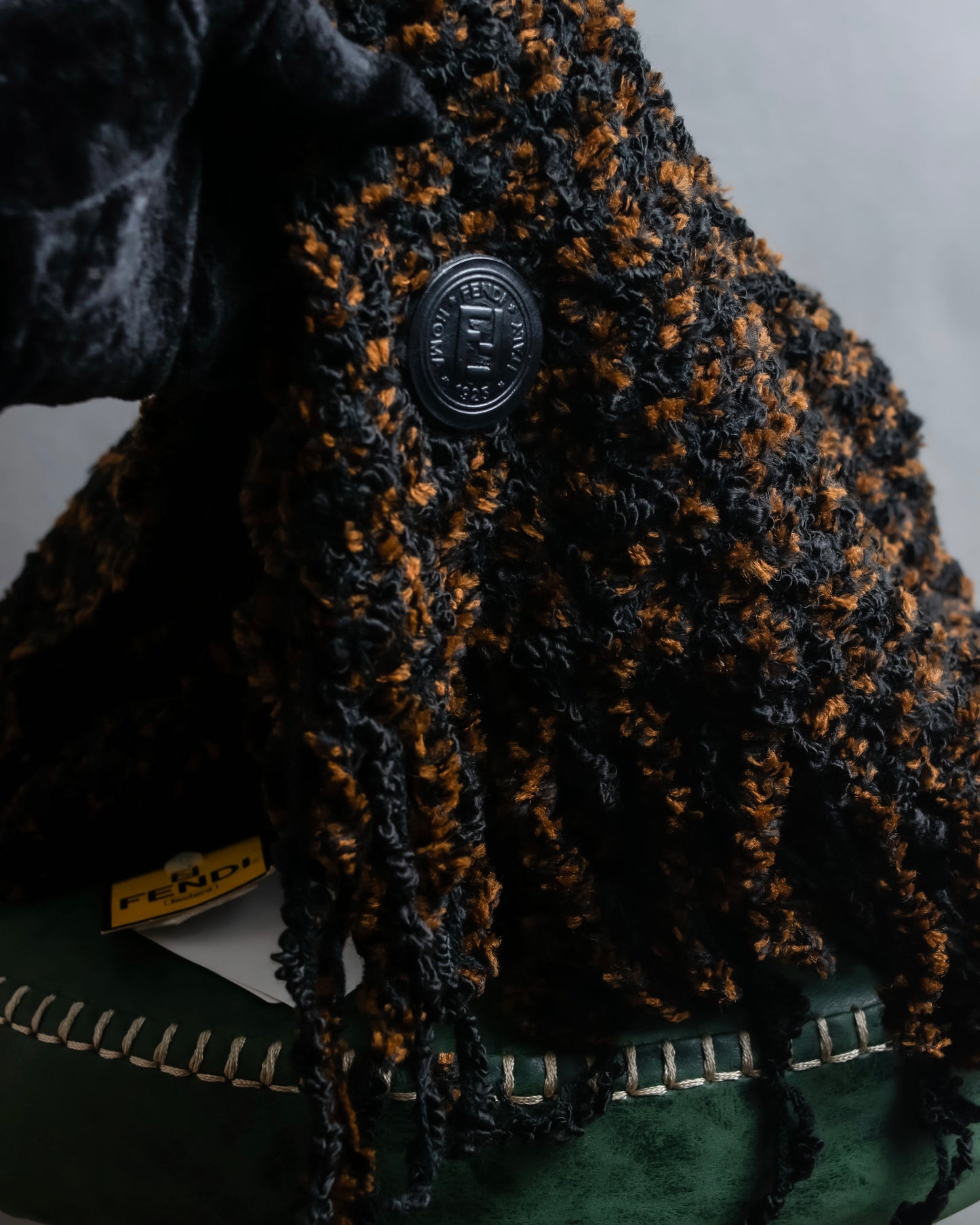 "FENDI" Boucle yarn material leather button design muffler