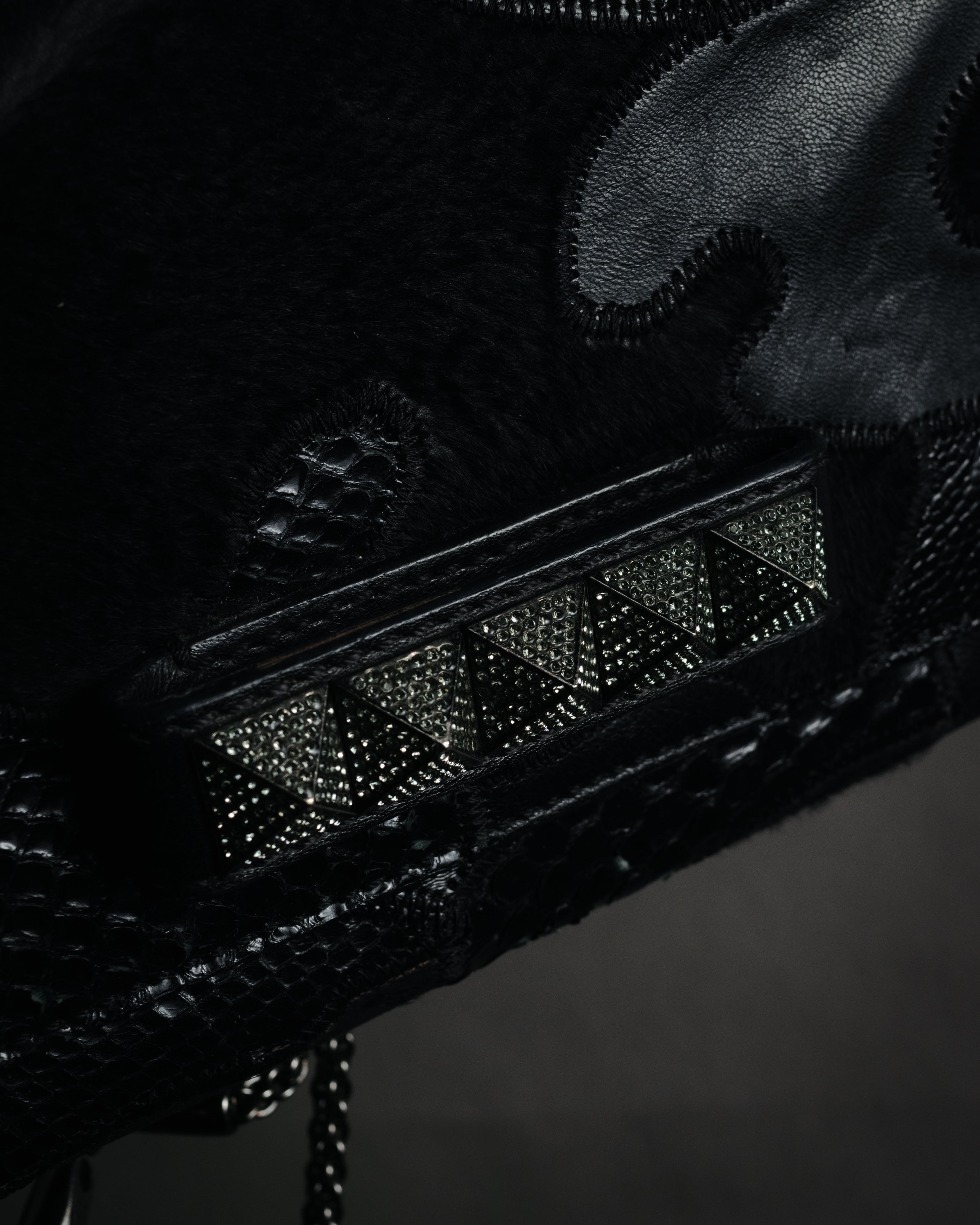 –SPECIAL– "VALENTINO GARAVANI" 2010’s Noir rockstud exotic patchwork chain bag