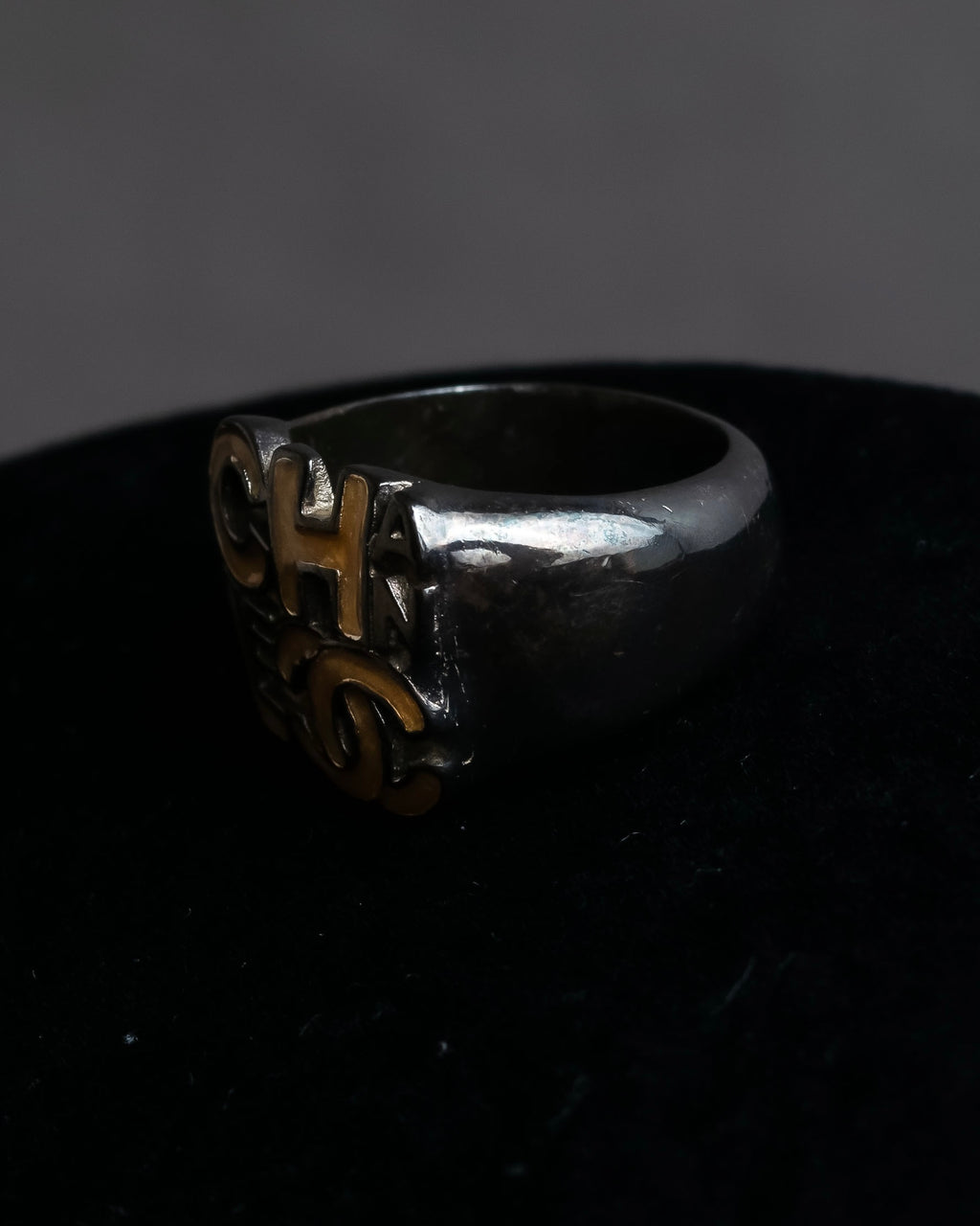 "CHANEL" Typography logo design round ring