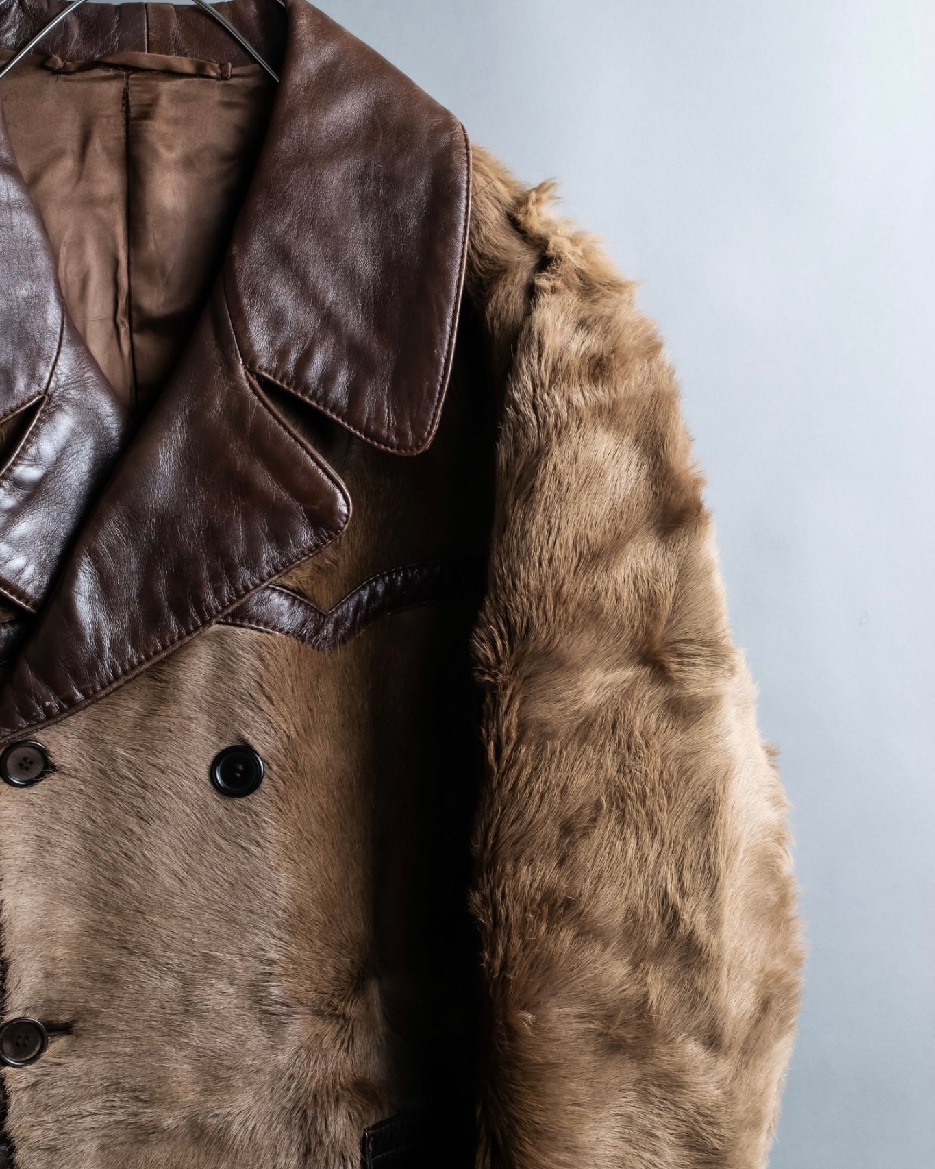 Special oversized vintage double-breasted fur coat