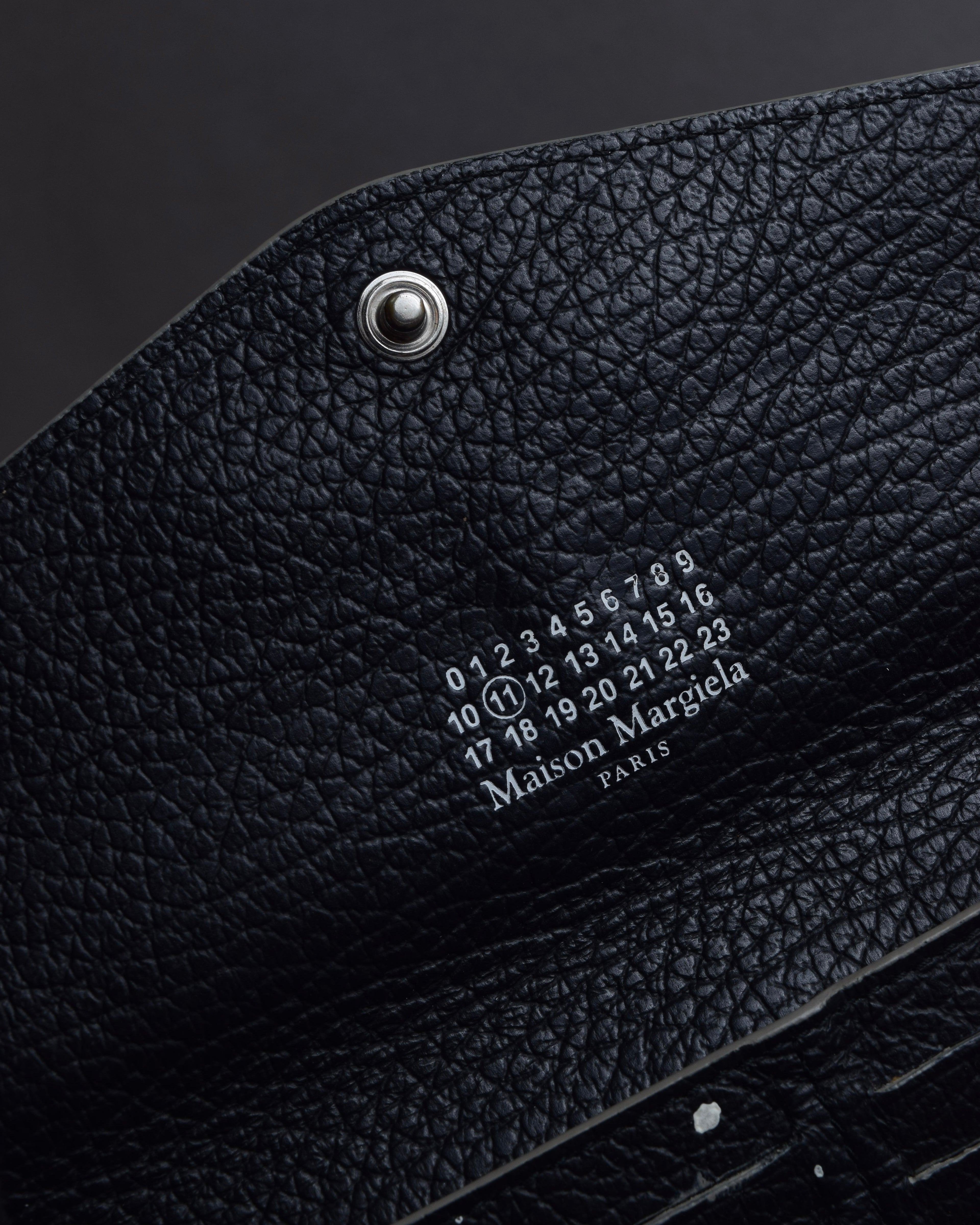 "MAISON MARGIELA" Paint spot pattern leather wallet