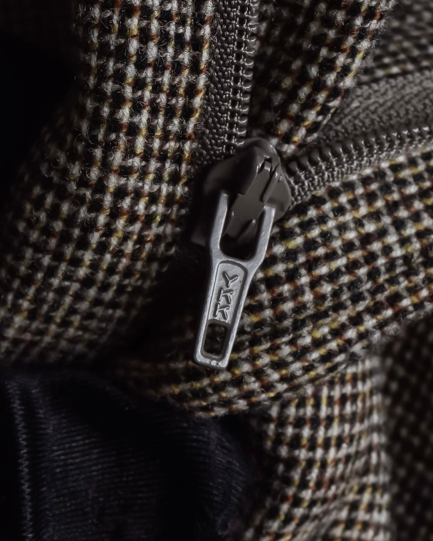 "BROOKS BROTHERS" Melange tweed three-piece suit