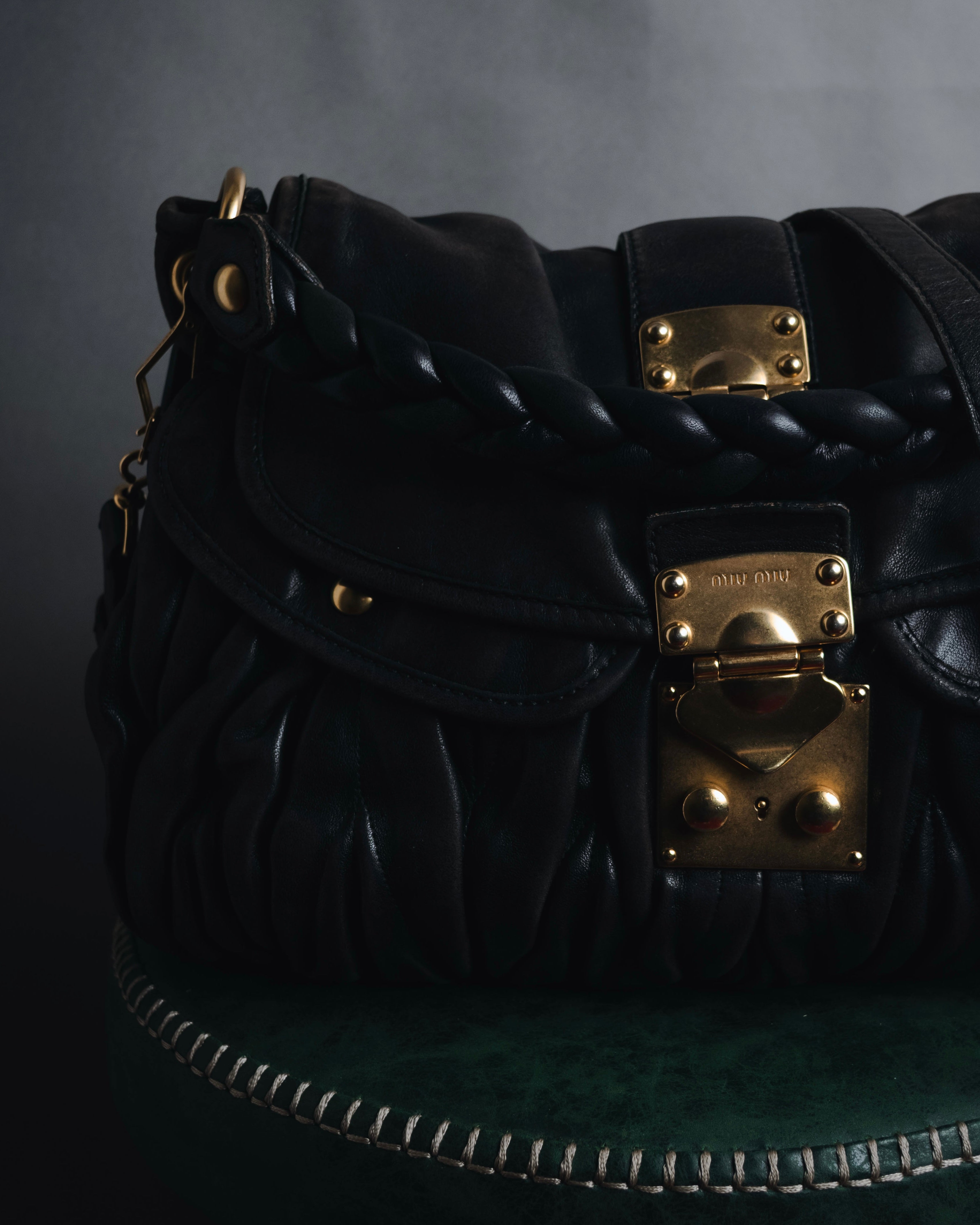 MIU MIU (ミュウミュウ) - Matelassé Coffer Bag - ブラウン - 00s
