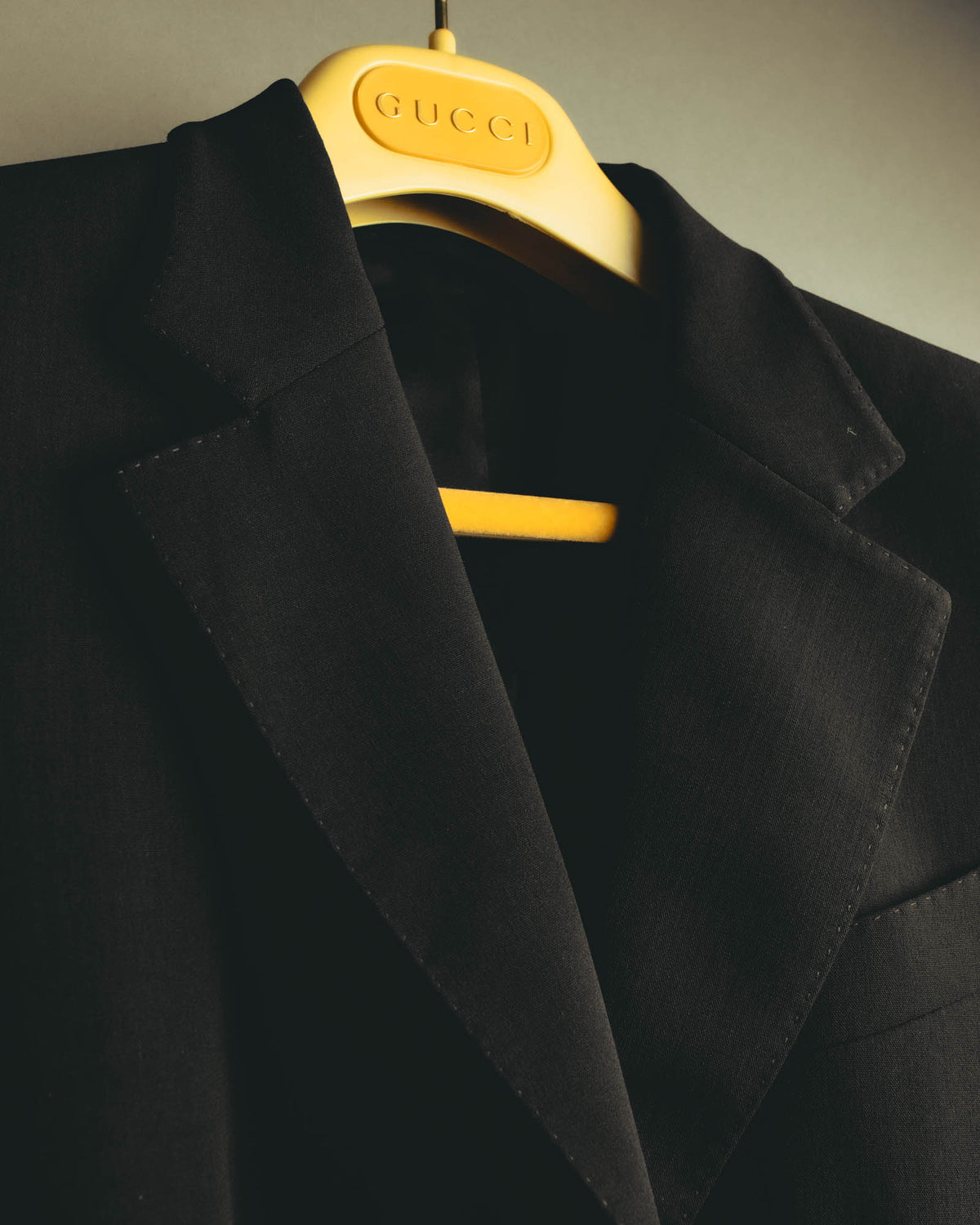 "GUCCI" 90's Sharp black tailored blazer