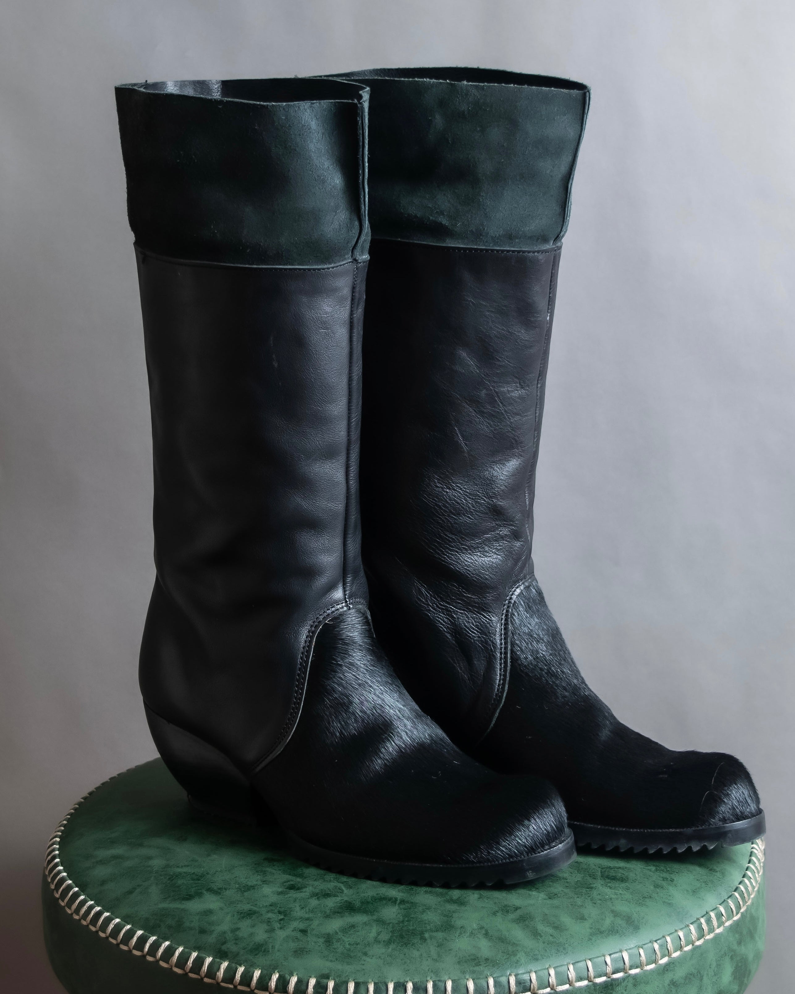 "ISSEY MIYAKE HaaT" Unborn calf shark sole long boots