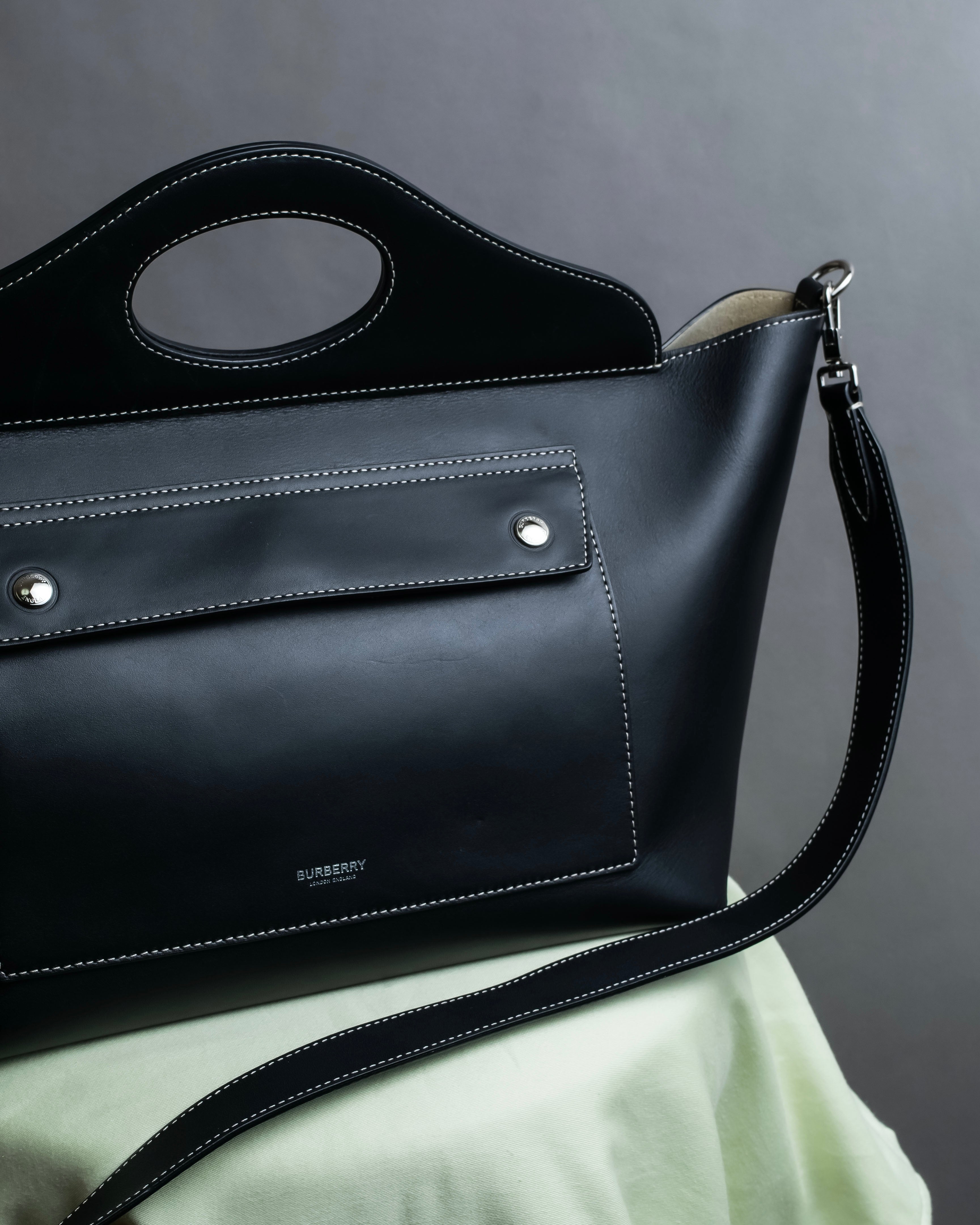 "BURBERRY" Suede switching design 2way shoulder bag