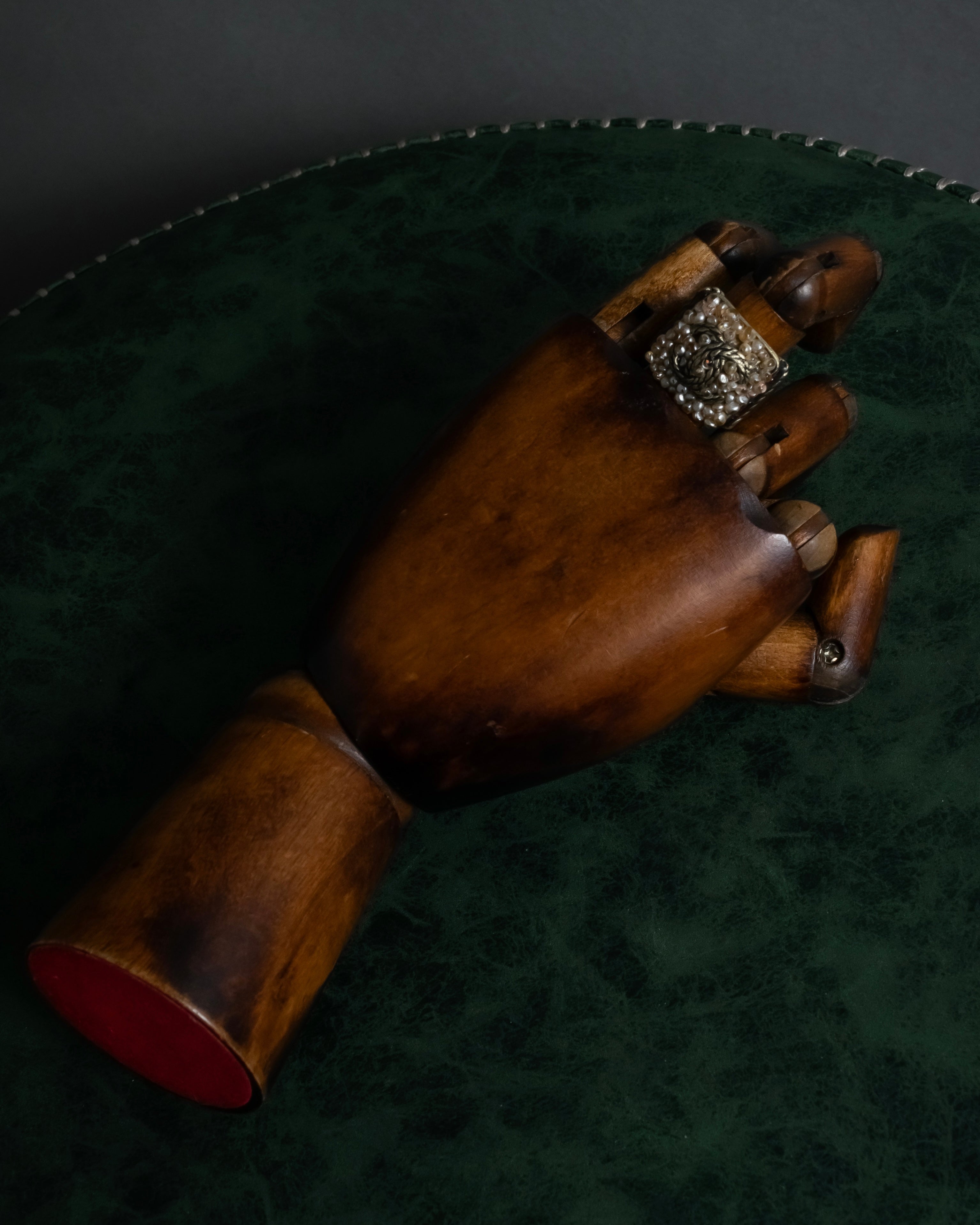 "CHANEL" 00 AW Glass pearl Coco mark motif gold ring