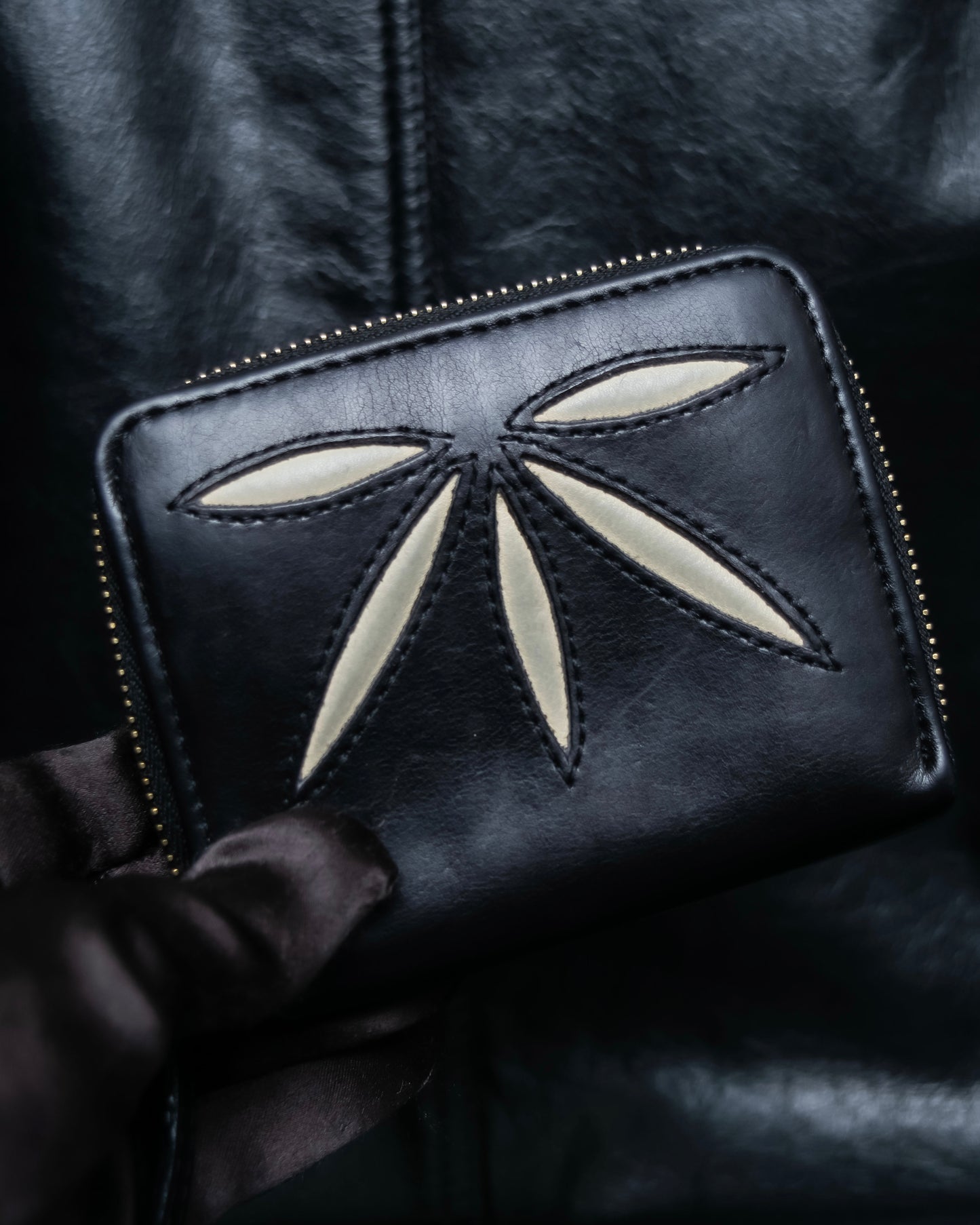 “MARNI” Leaf motif designed wallet