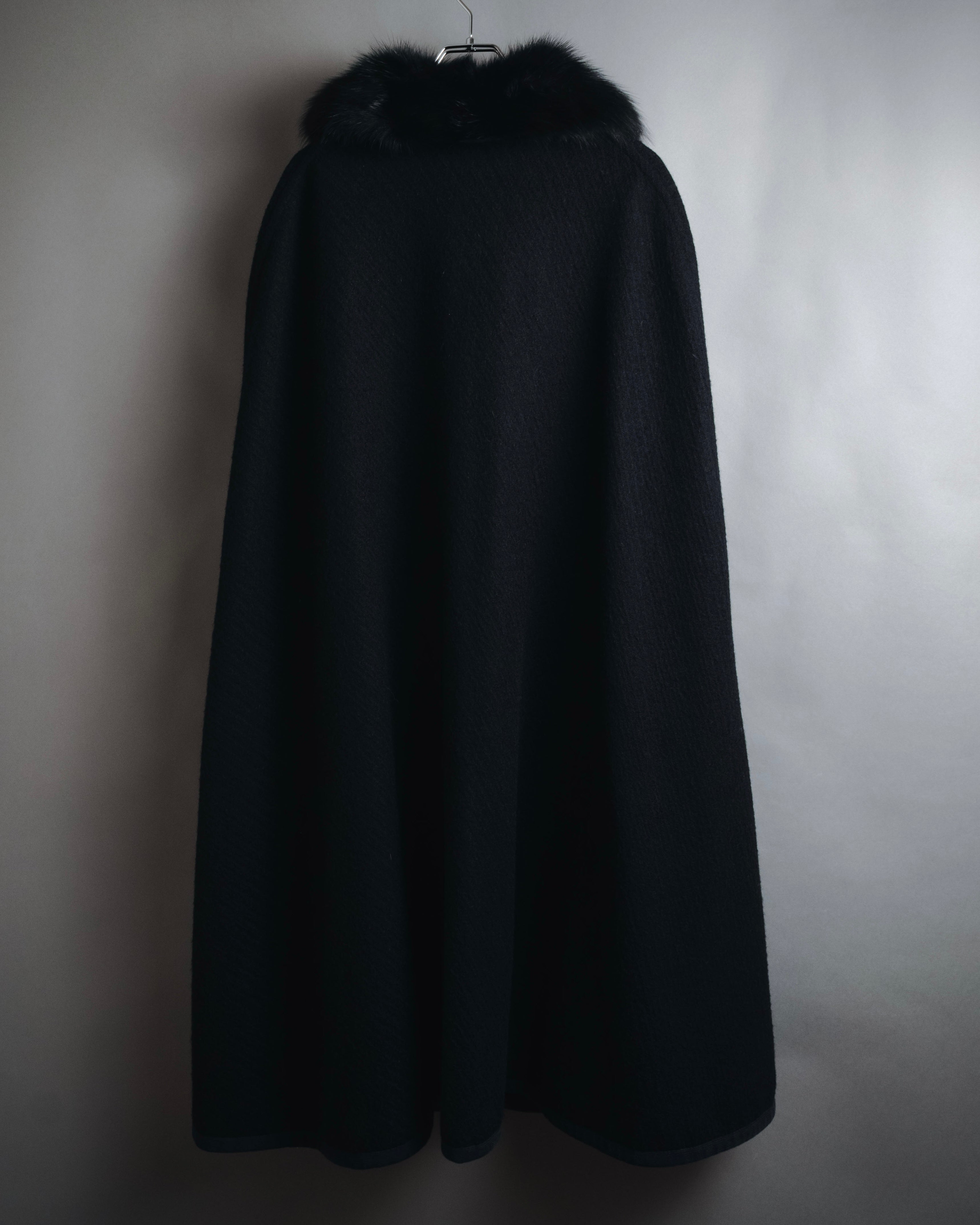 "Vintage" Fur-collared oversized cape