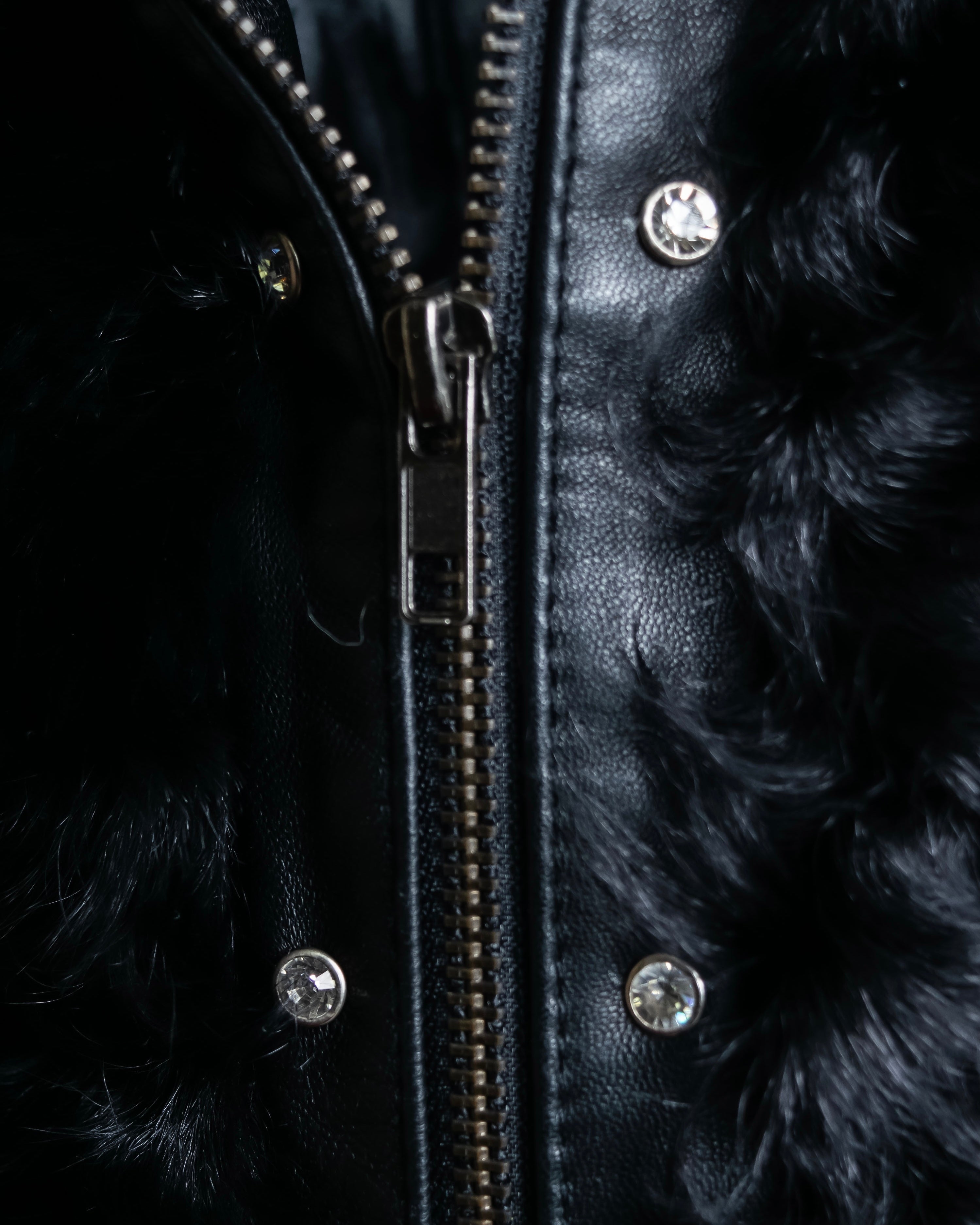 "HERMITAGE" Box silhouette double zipper fur blouson