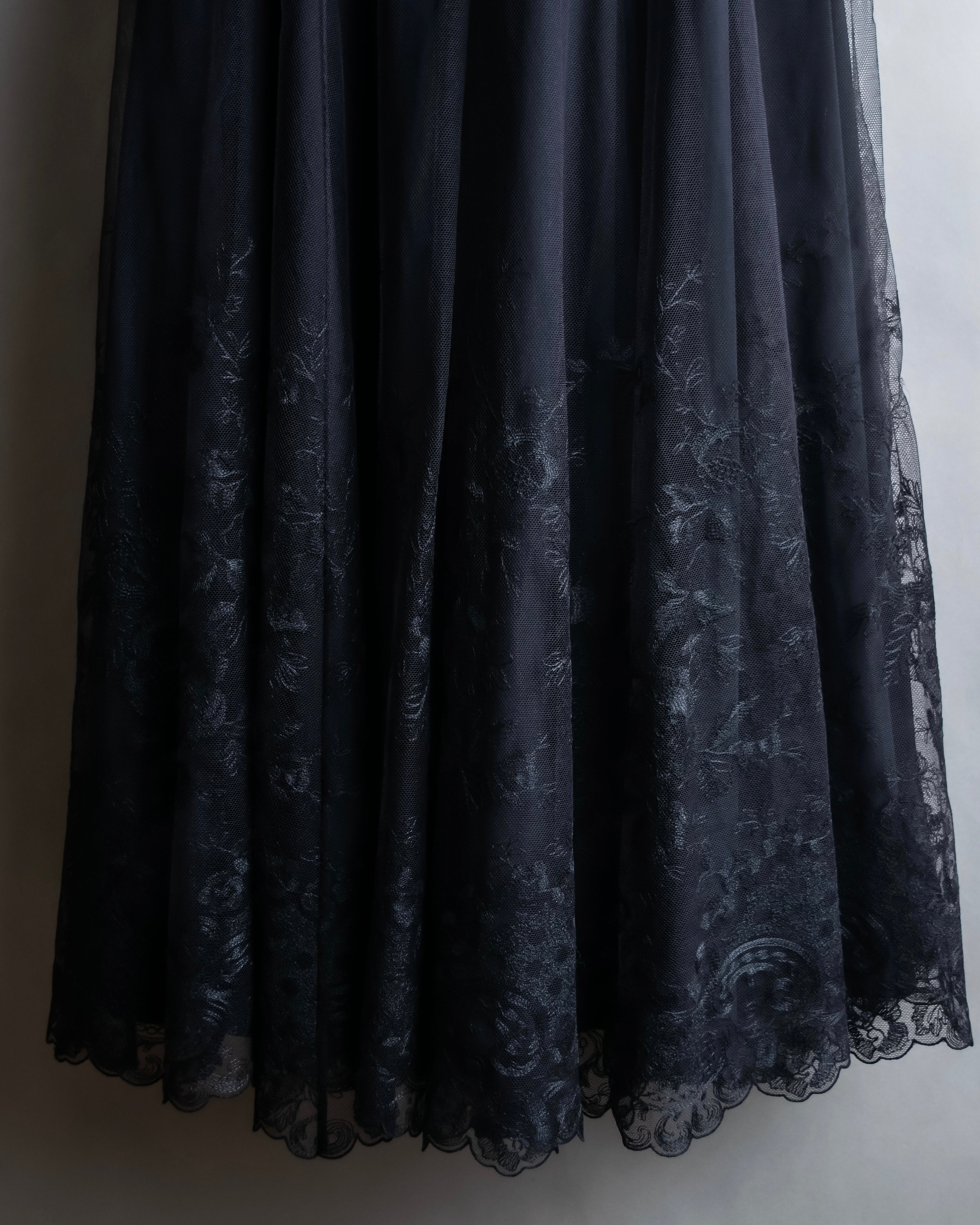 "LOUIS VUITTON" Tiered embroidered design flared skirt