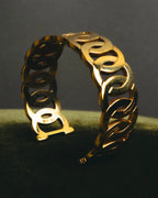 “Salvatore Ferragamo” 90’s-00’s Gancini motif gold bangle