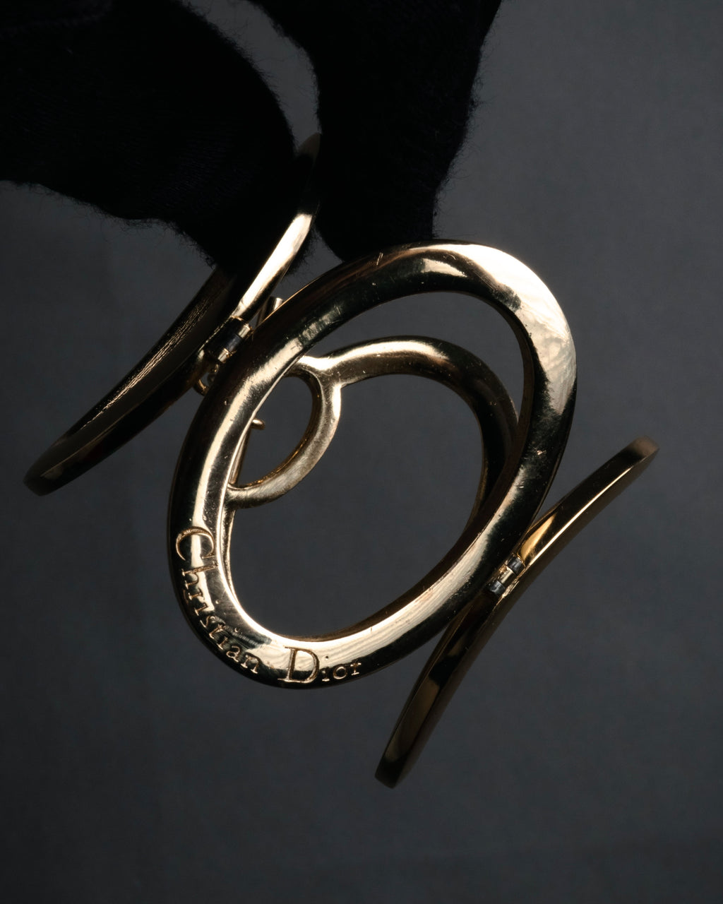 –SPECIAL– “Christian Dior” 90’s Sculptural oval link bracelet