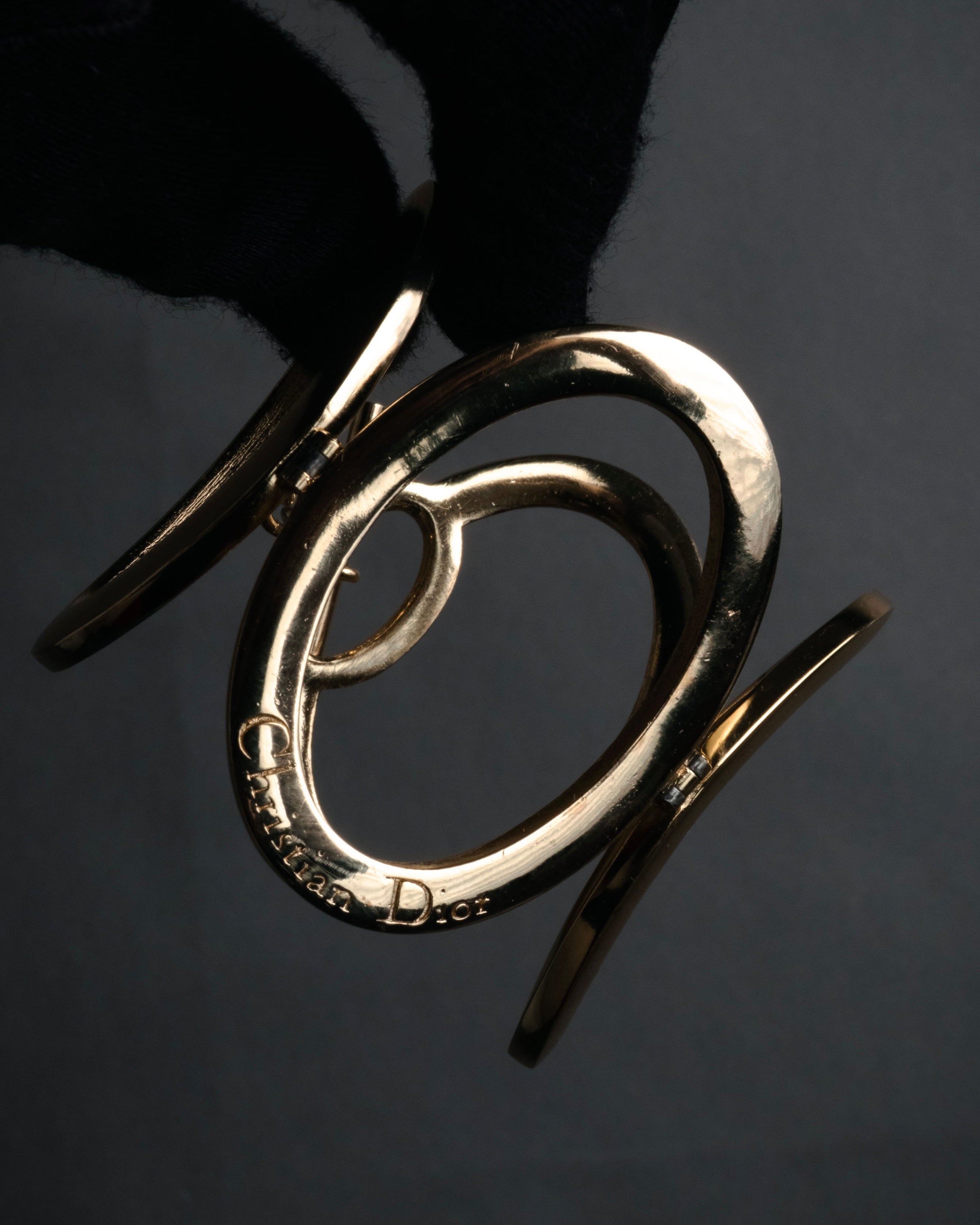 –SPECIAL– “Christian Dior” 90’s Sculptural oval link bracelet
