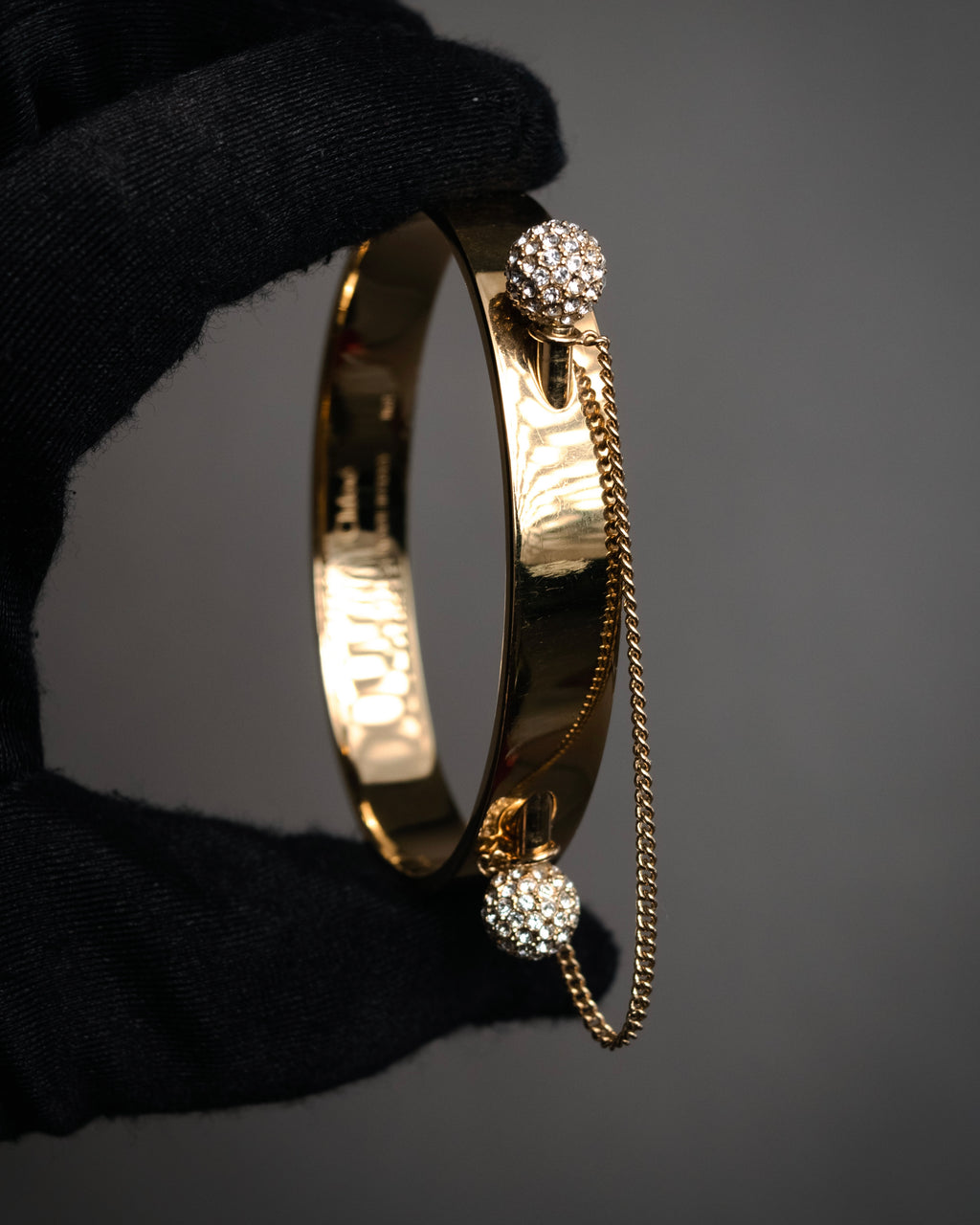 “Chloe” 2010’s crystal sphere chain bangle