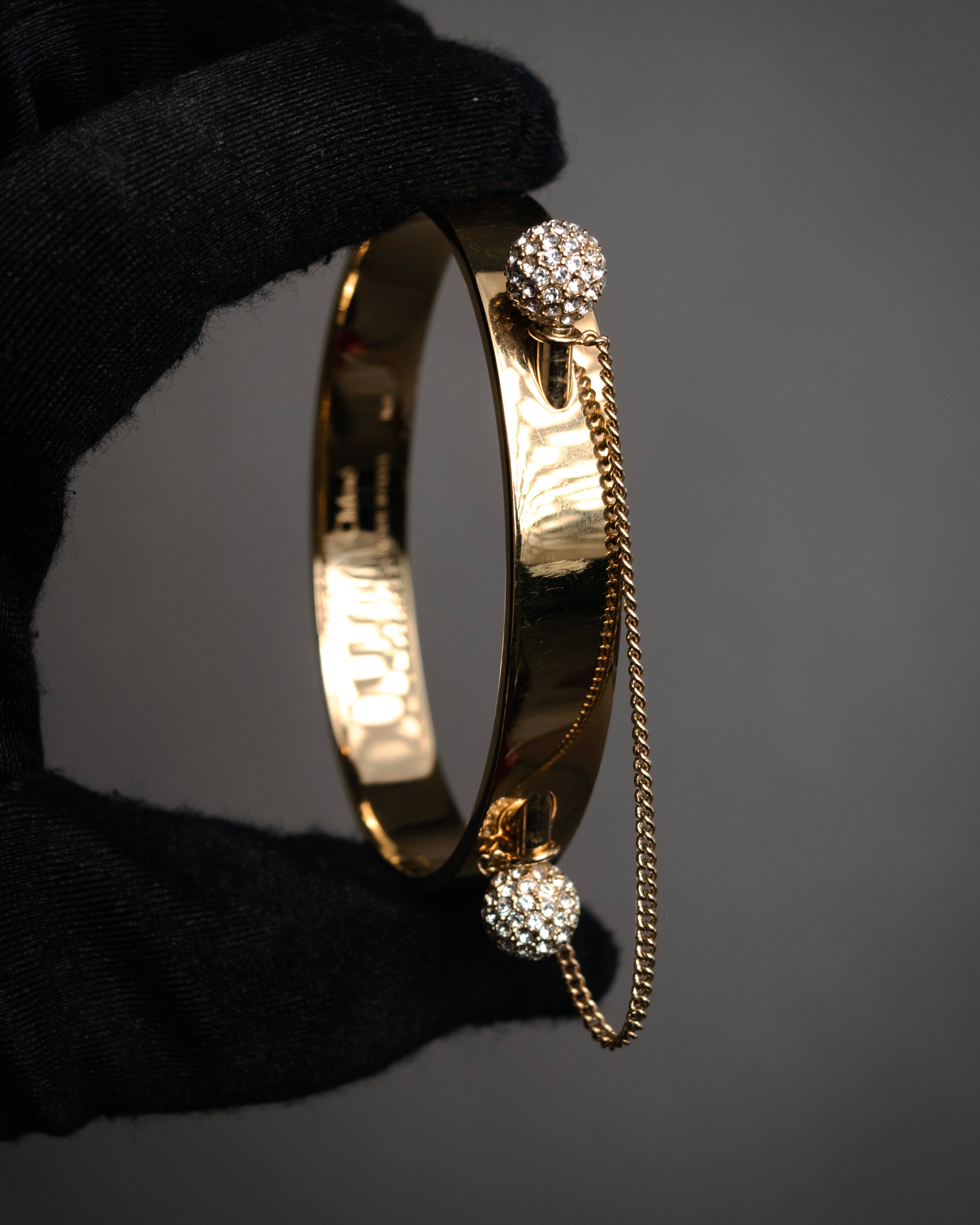 “Chloe” 2010’s crystal sphere chain bangle