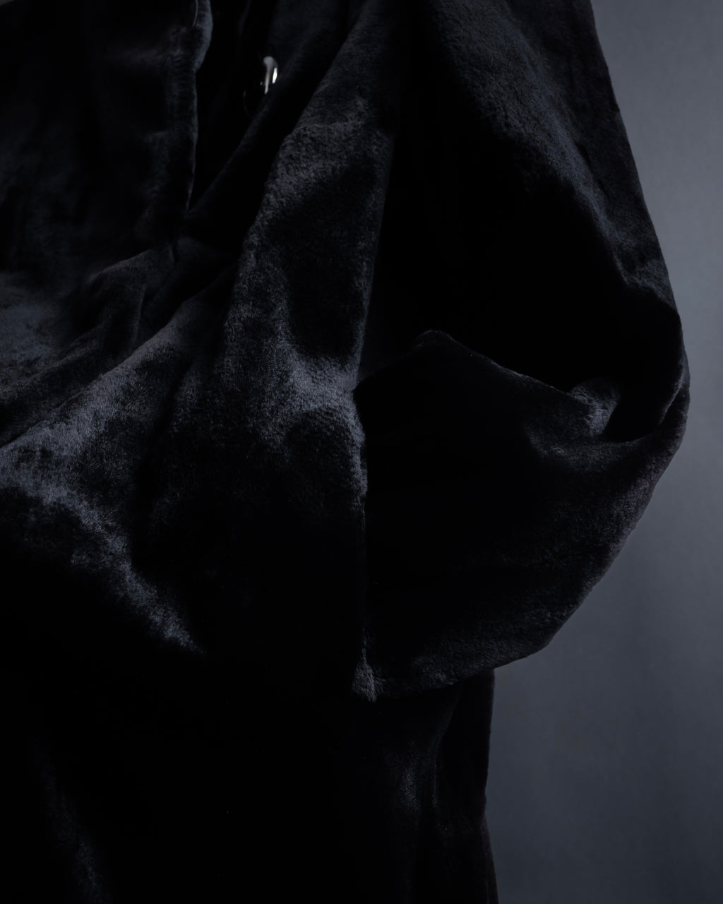 -SPECIAL- “VALENTINO” 1988–1992 SAGA Mink Shawl Collar Coat