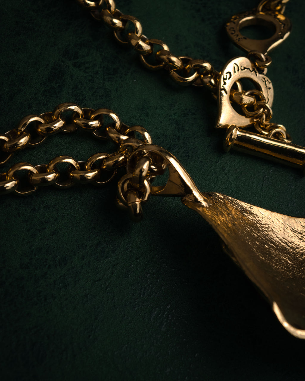 –SPECIAL– “Yves Saint Laurent”
80’s-90’s Sculptural red stone statement necklace