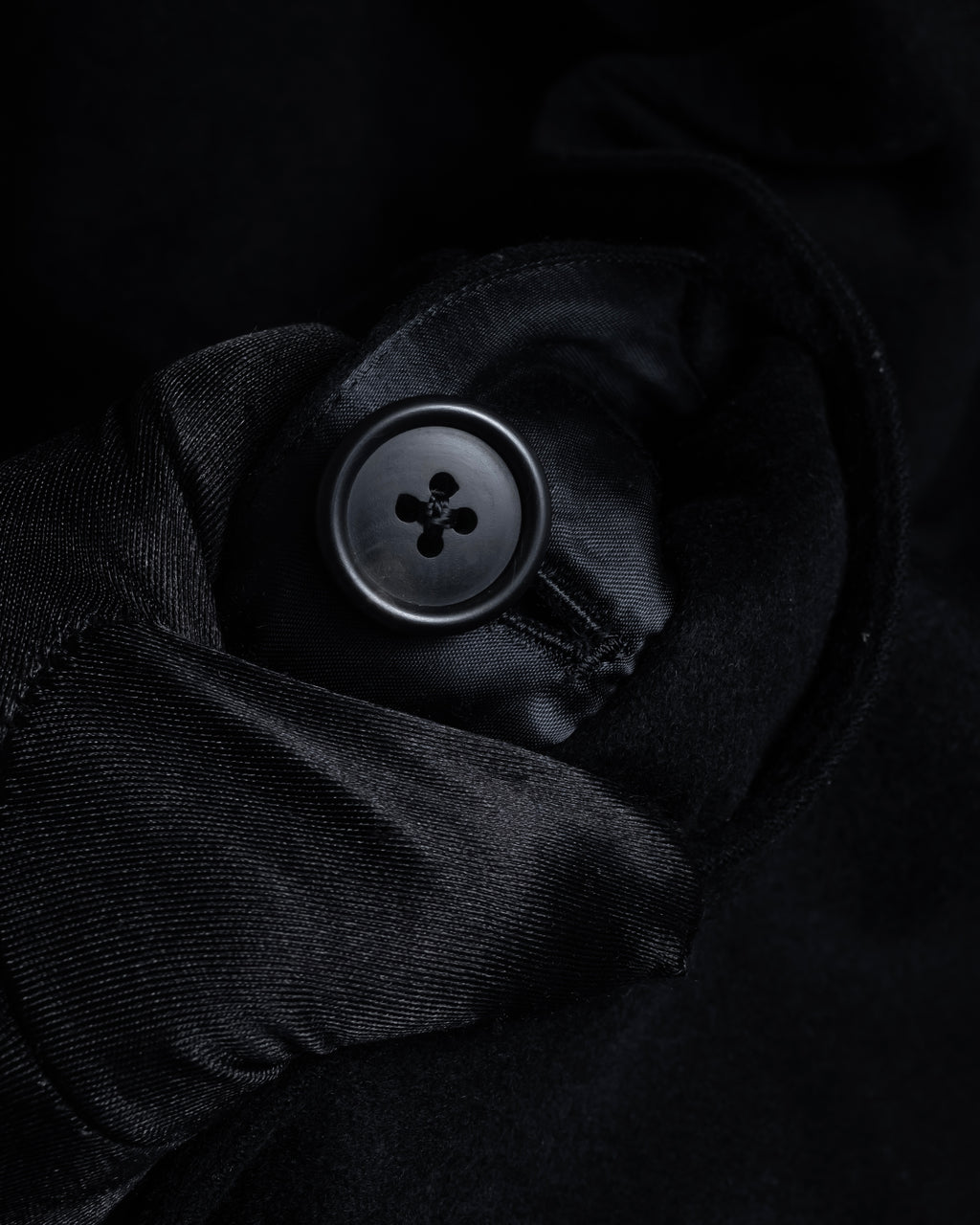 "BELLUMORE／ANTONIO FUSCO"
Fly front 100% cashmere chester coat