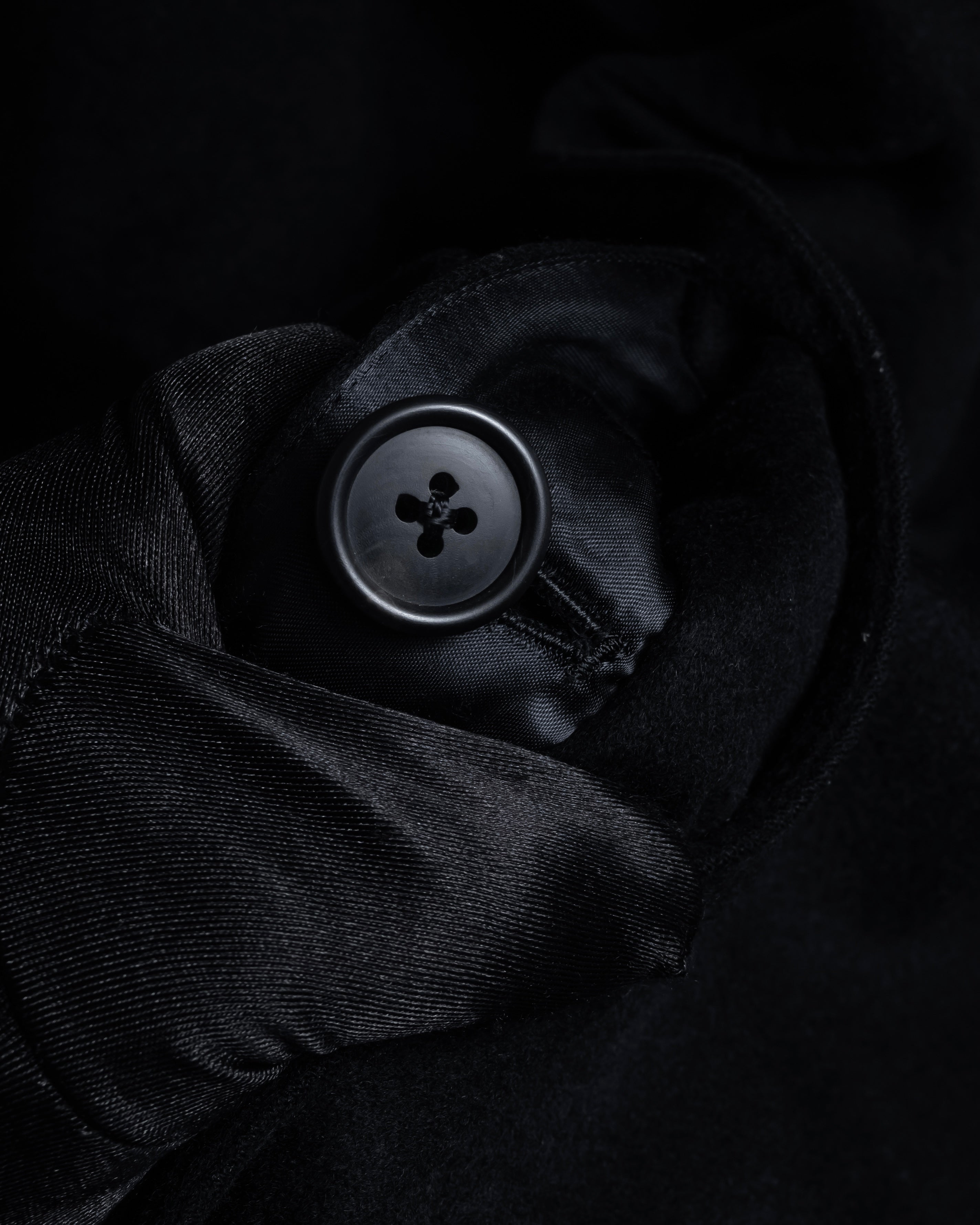 "BELLUMORE／ANTONIO FUSCO"
Fly front 100% cashmere chester coat