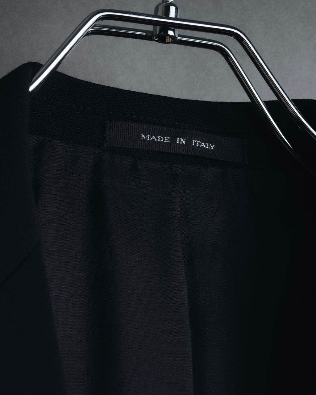 "EMPORIO ARMANI" Minimalist three-button tailored jacket