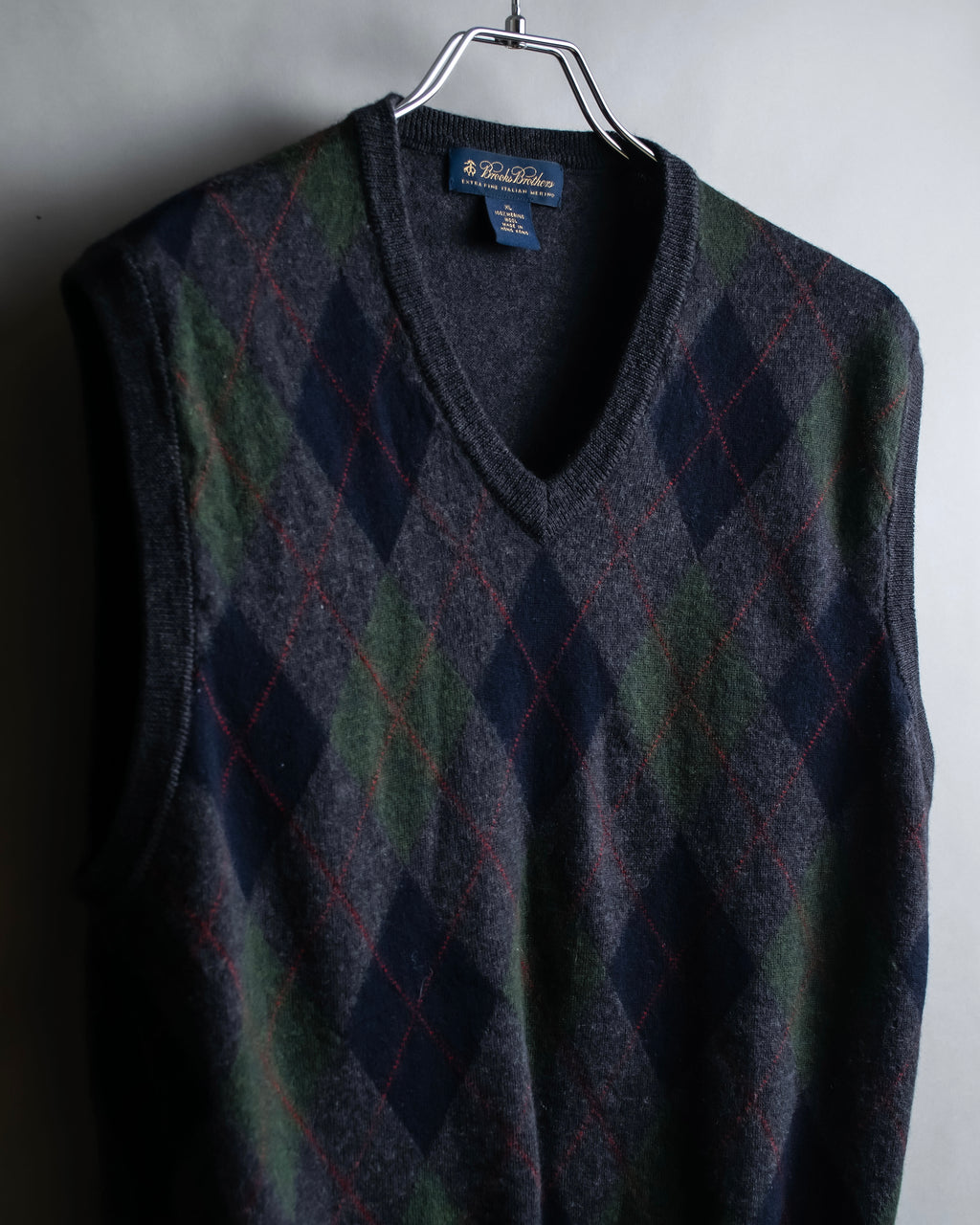 "Vintage argyle pattern knit vest"