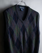 "Vintage argyle pattern knit vest"