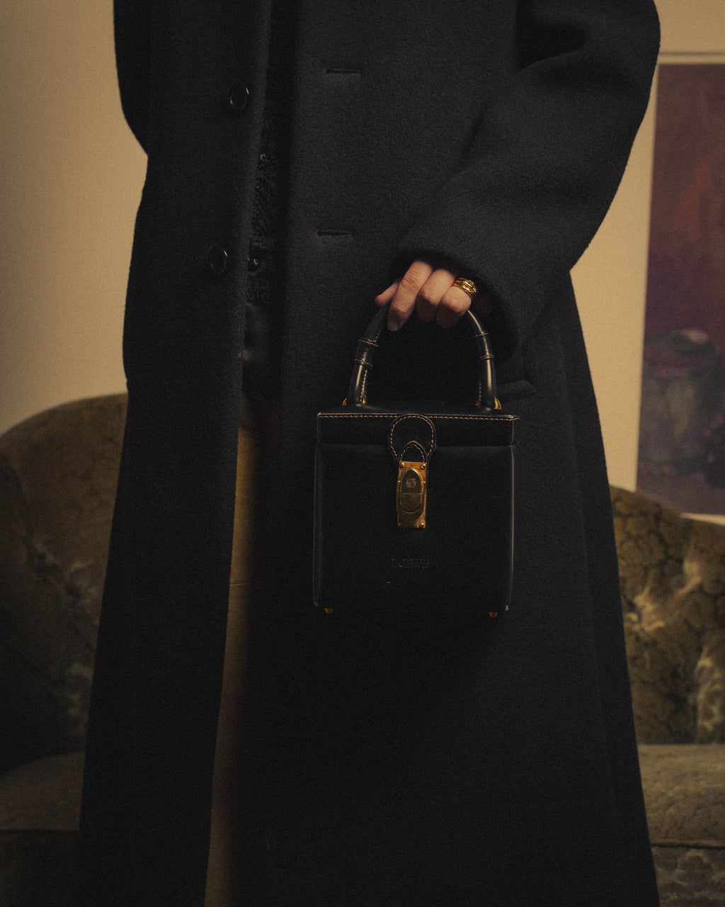 -SPECIAL- “LOEWE” Late 80’s-90’s Structured box vanity top handle bag