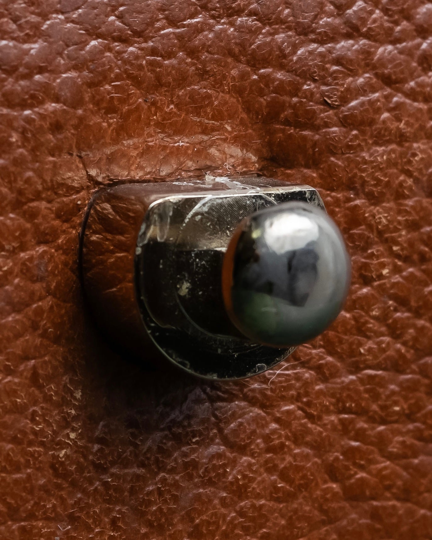 "BURBERRYS" Horizontally shaped brown leather one-handle bag