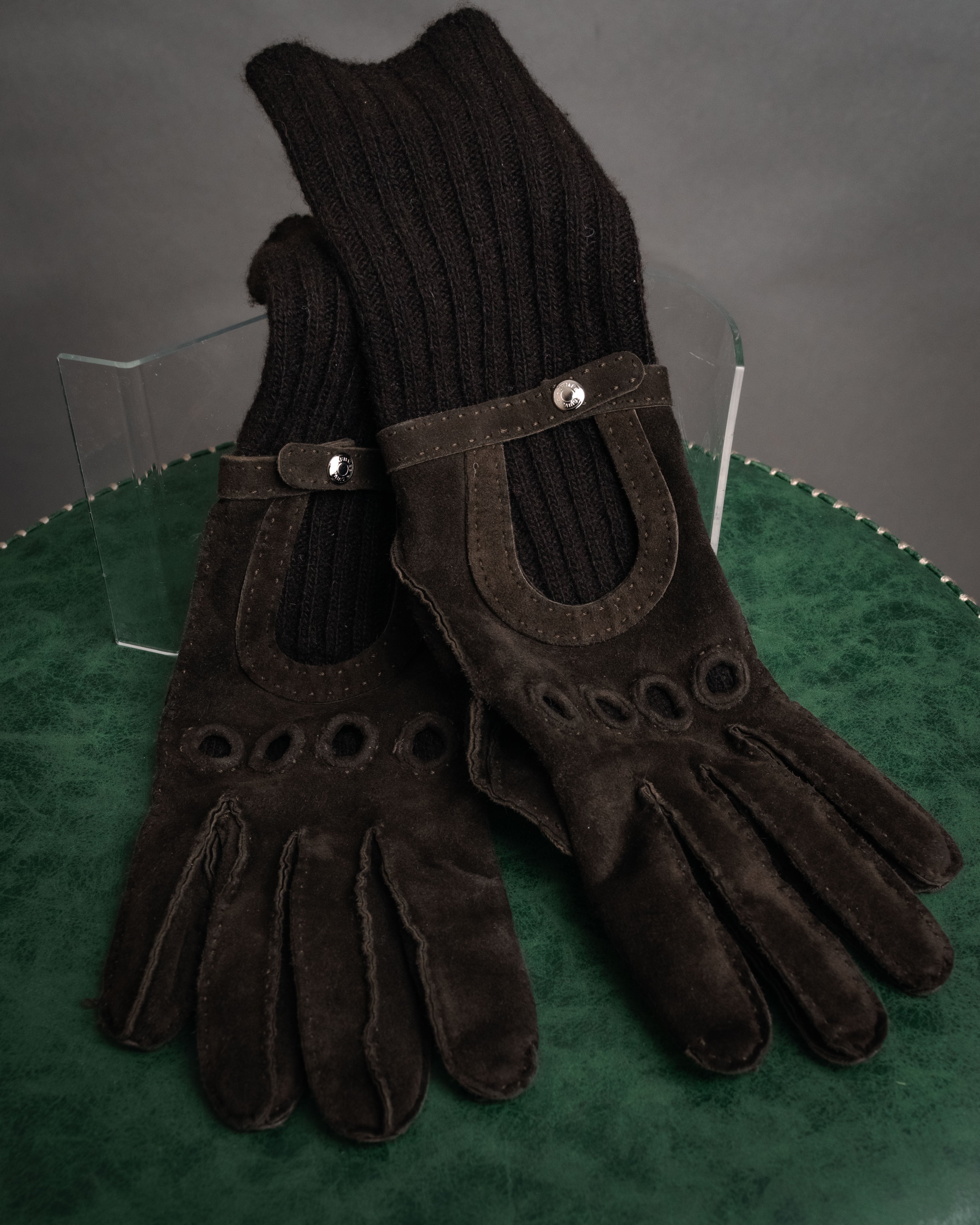 –SPECIAL– “HERMES” 80’s-90’s Cashmere lined suede driving gloves