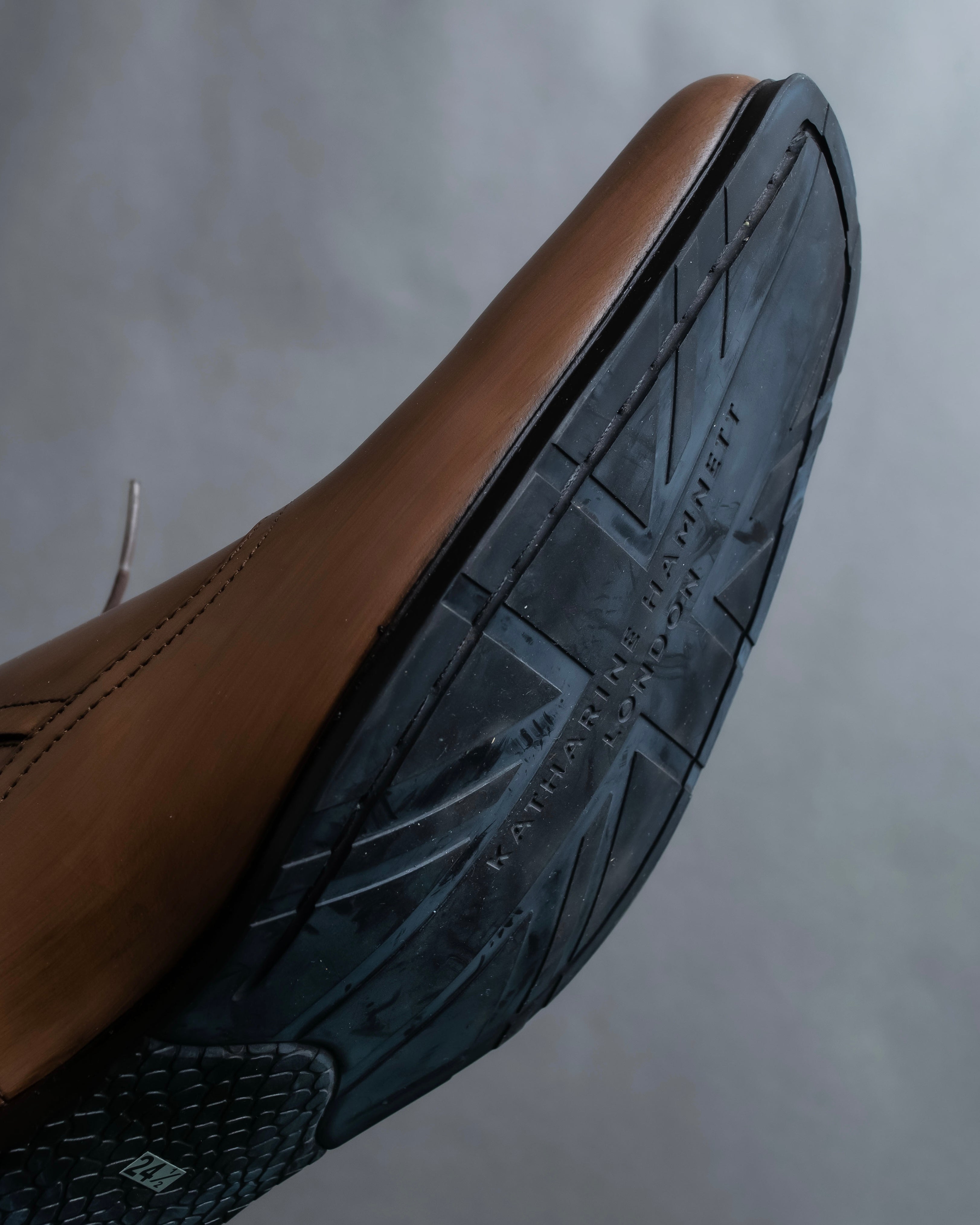 "KATHARINE HAMNETT" Perforated square toe lace-up leather shoes