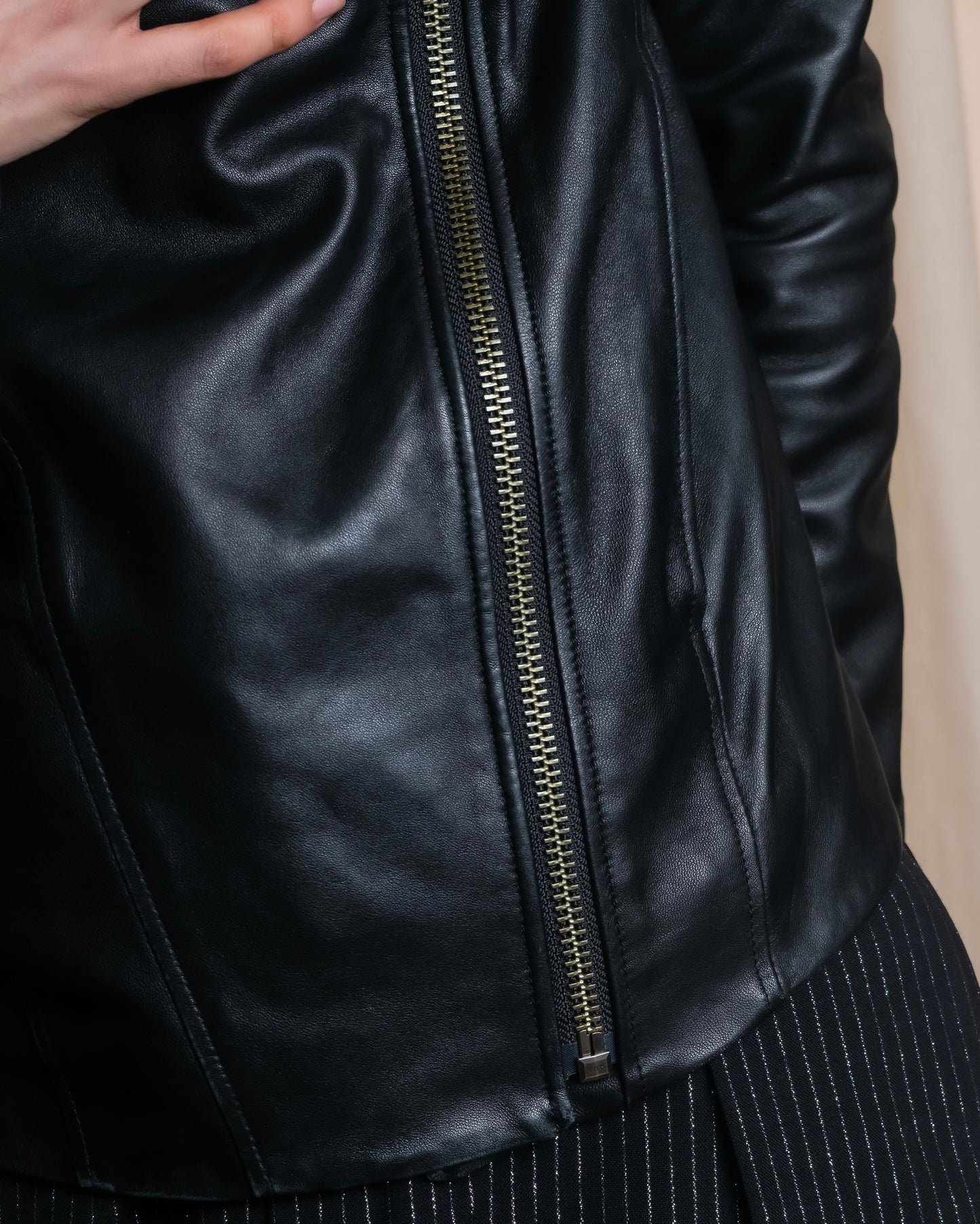 "HELMUT LANG"Boa switching shape leather zip-up jacket